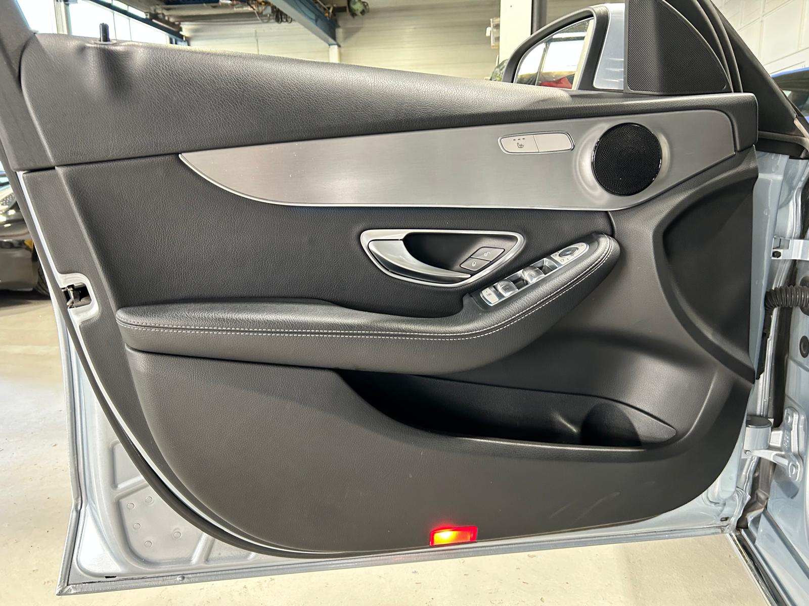 MERCEDES-BENZ C 220 d Avantgarde Kombi CH FAHRZEUG-image-21