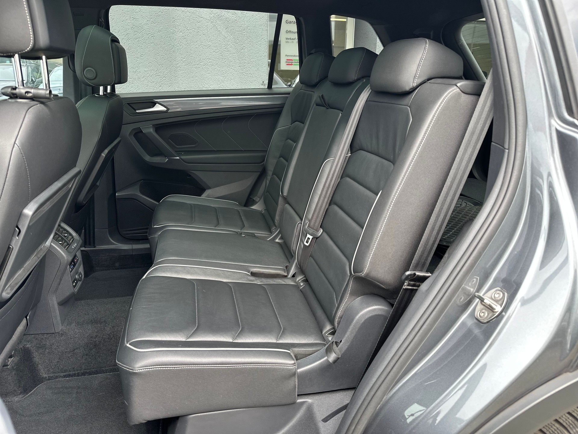 VW Tiguan Allspace 2.0TSI Highline 4Motion DSG-image-7