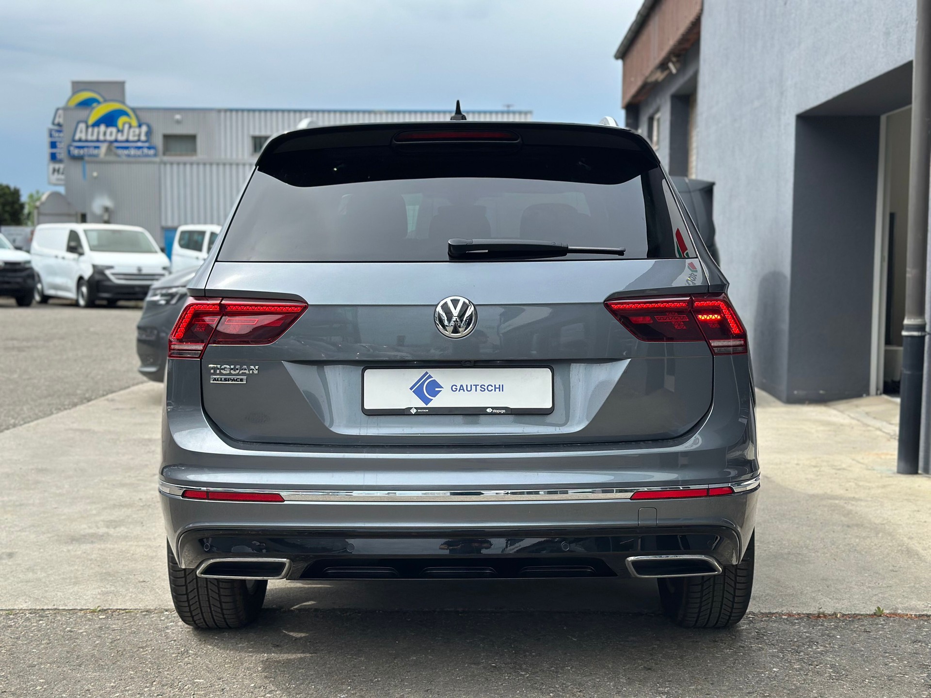 VW Tiguan Allspace 2.0TSI Highline 4Motion DSG-image-3