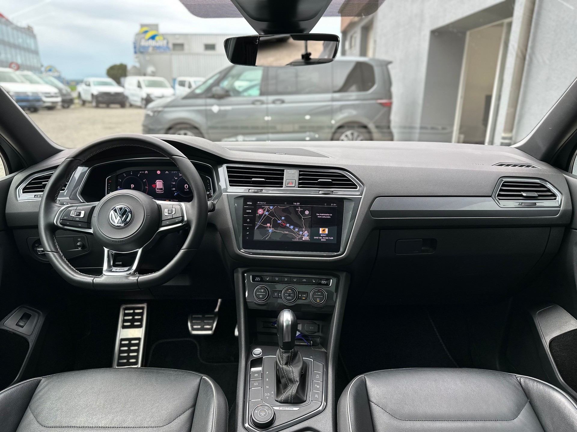 VW Tiguan Allspace 2.0TSI Highline 4Motion DSG-image-5