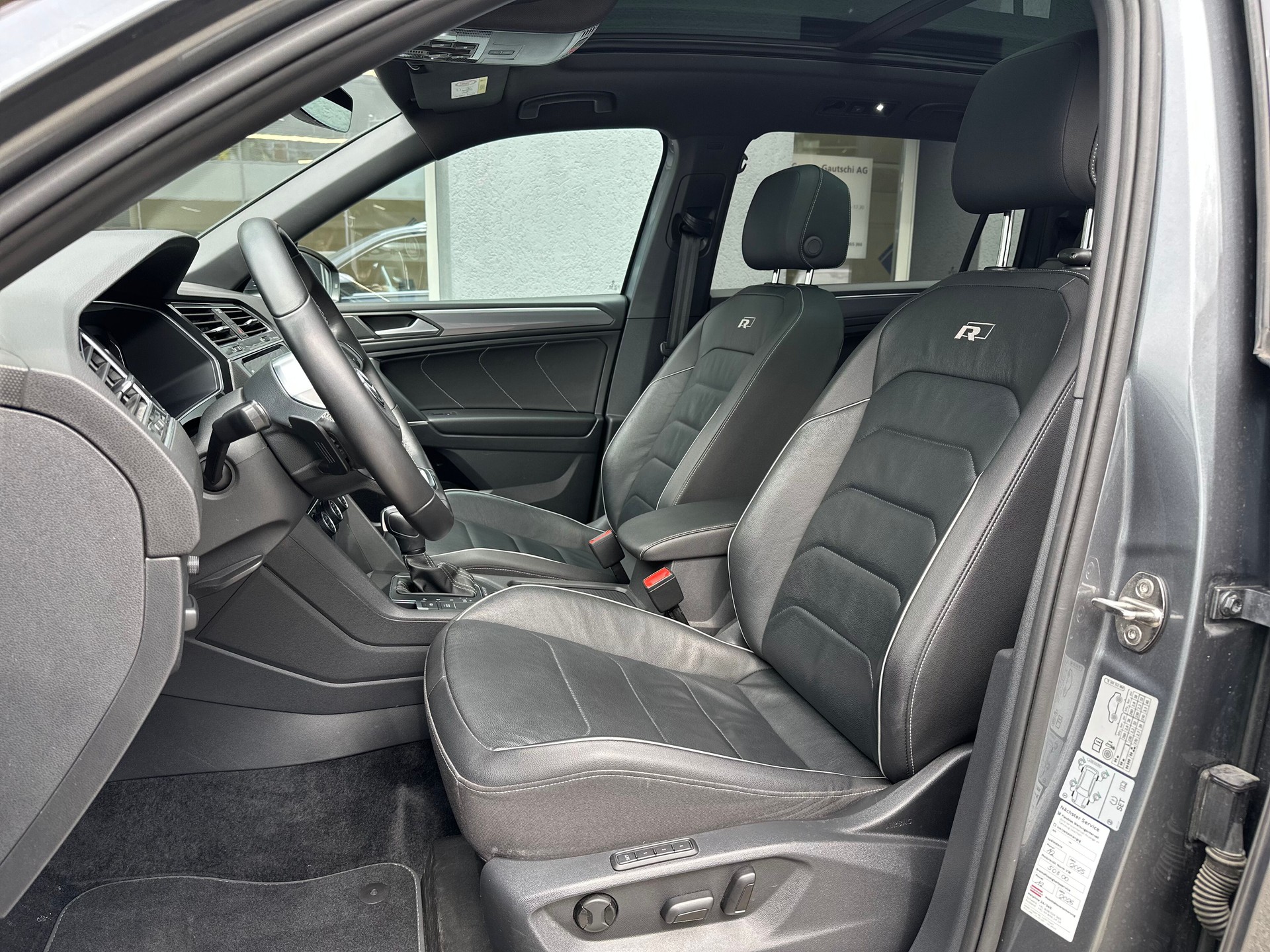 VW Tiguan Allspace 2.0TSI Highline 4Motion DSG-image-4