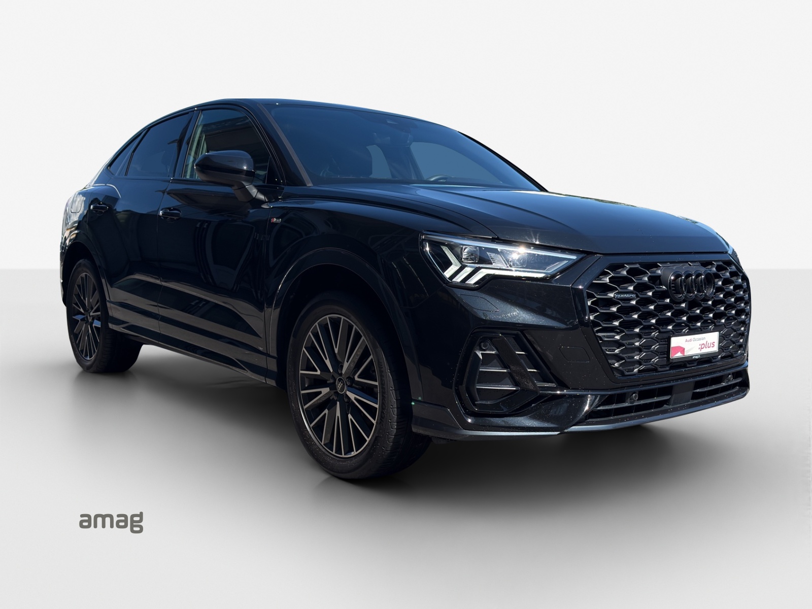 AUDI Q3 Sportback 40 TFSI S line quattro S-tronic-image-5