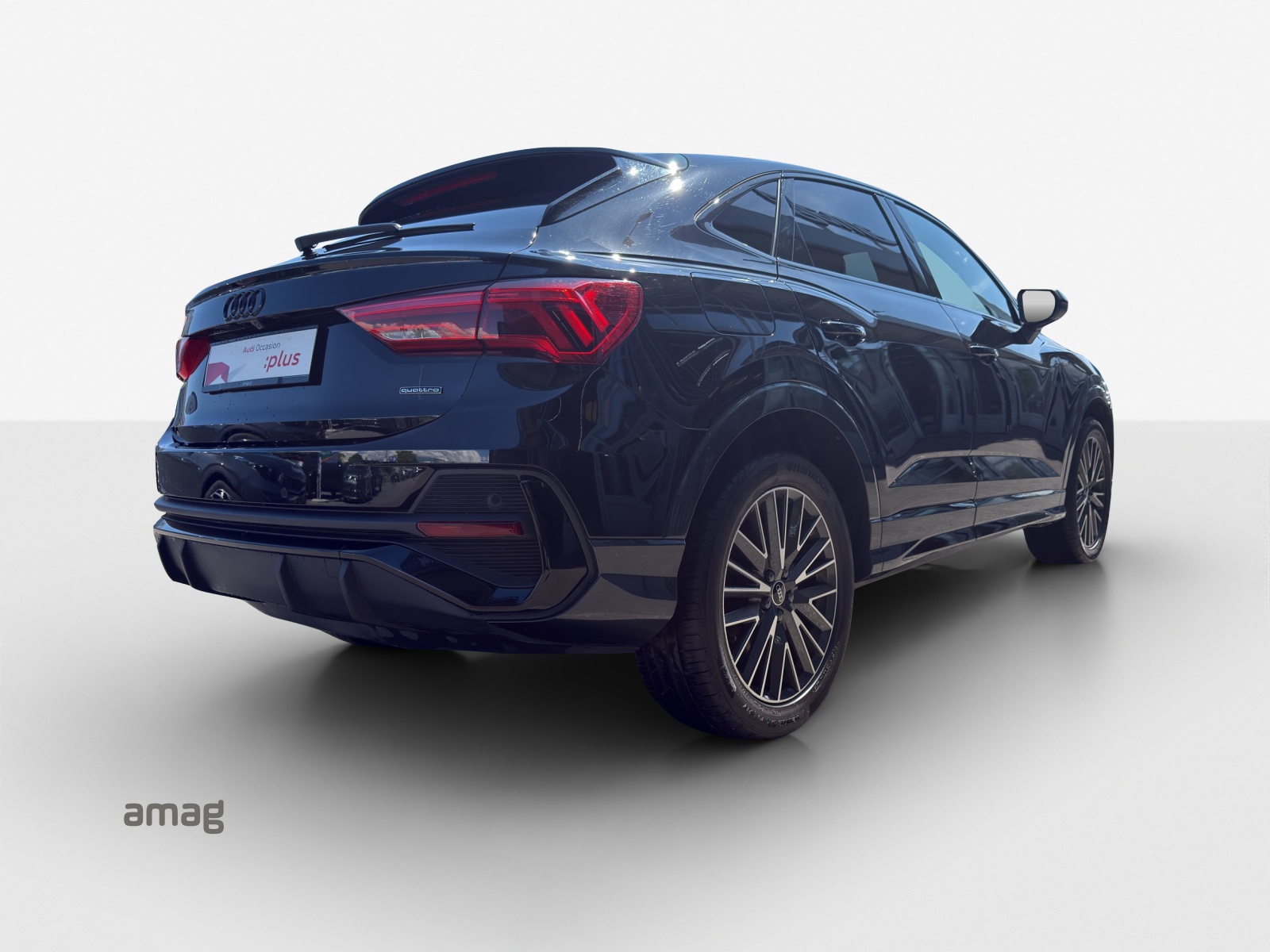 AUDI Q3 Sportback 40 TFSI S line quattro S-tronic-image-4