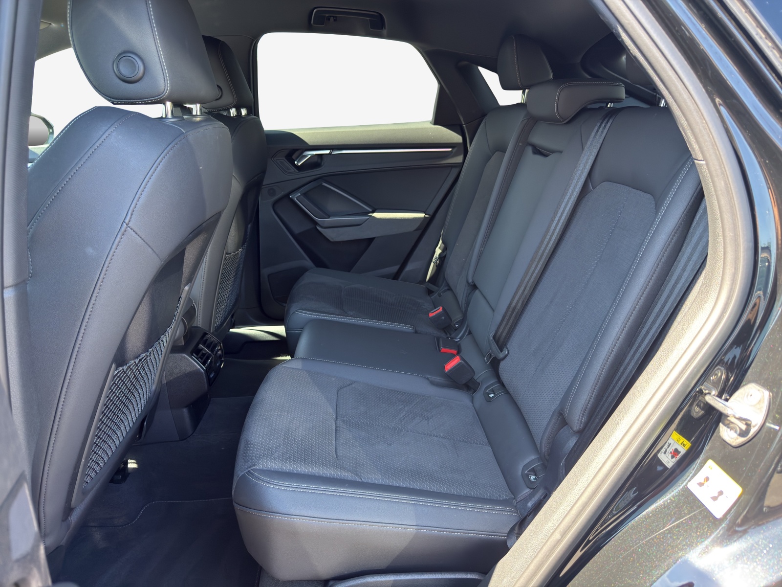 AUDI Q3 Sportback 40 TFSI S line quattro S-tronic-image-11