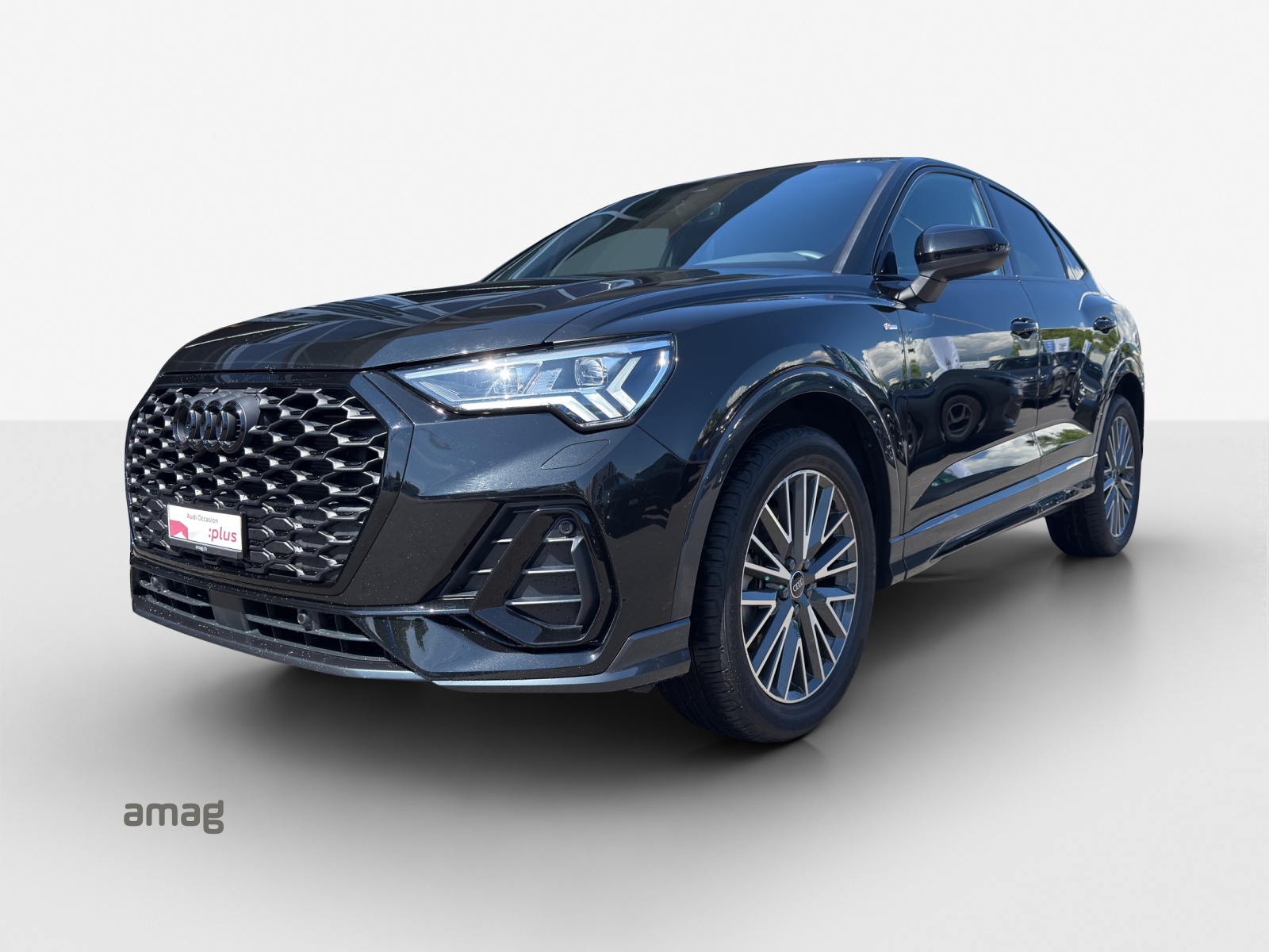 AUDI Q3 Sportback 40 TFSI S line quattro S-tronic-image-0