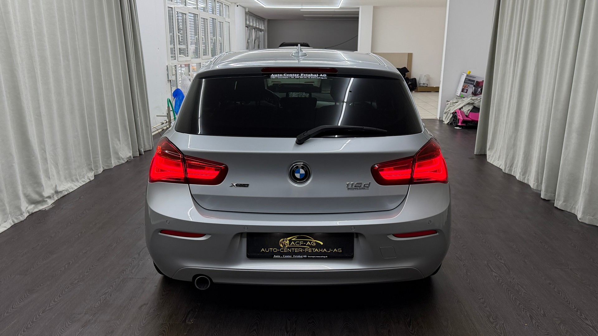 BMW 118d xDrive Essential Edition-image-4