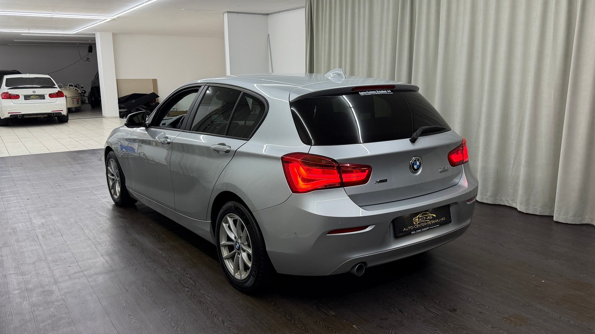 BMW 118d xDrive Essential Edition-image-5