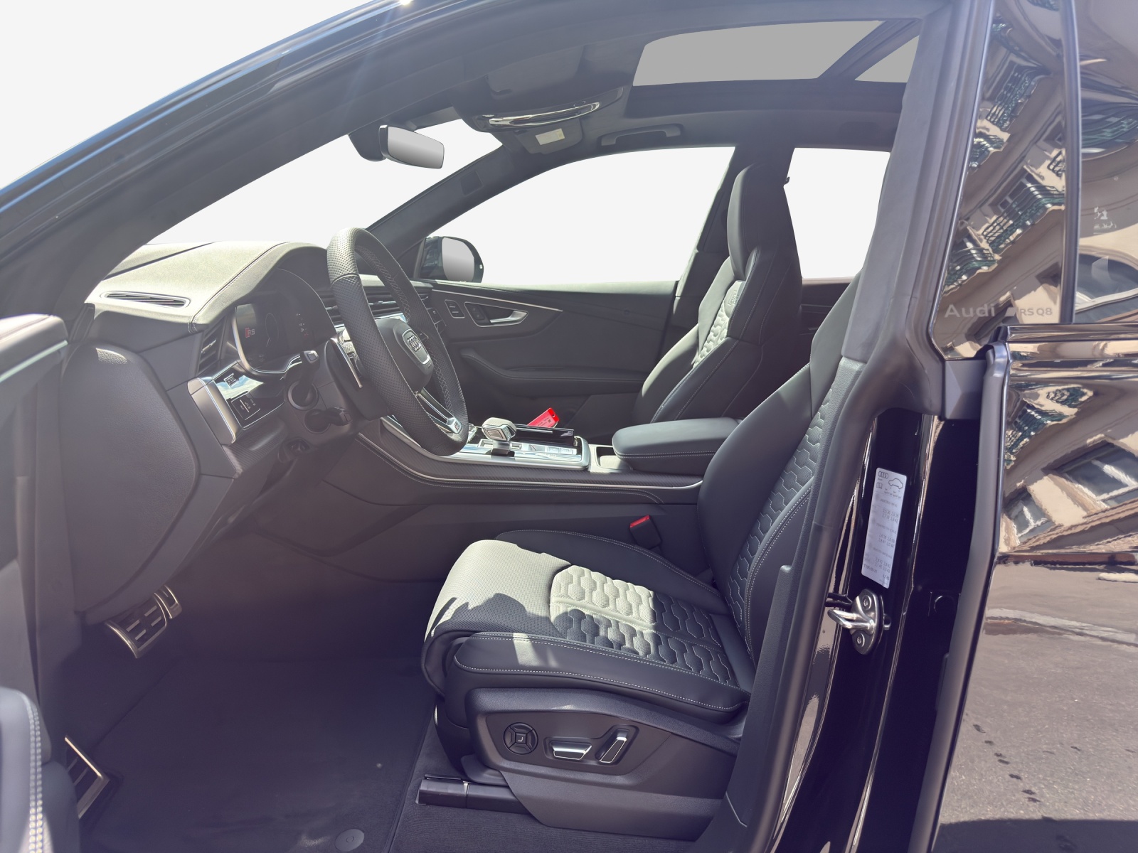AUDI RSQ8 performance quattro-image-7