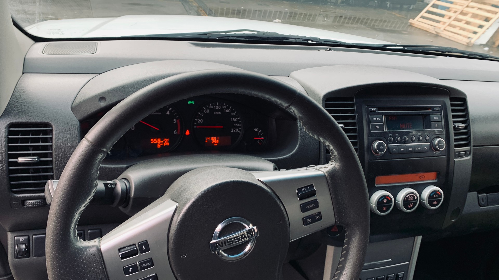 NISSAN Nissan Navara-image-3