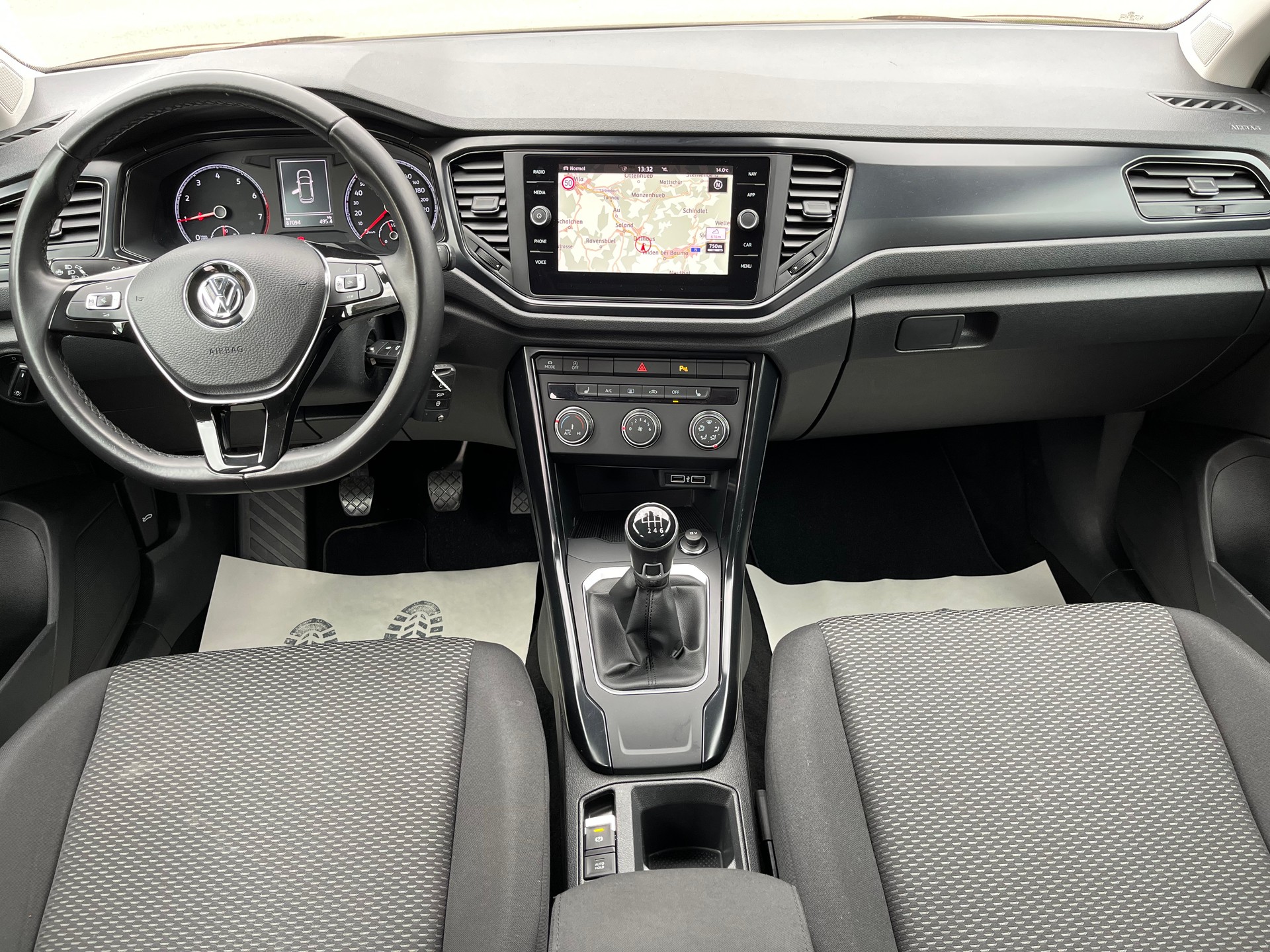 VW T-Roc 1.0 TSI Advance / Frisch ab MFK & Service / CH Fahrzeug / 12 Monate Garantie-image-6