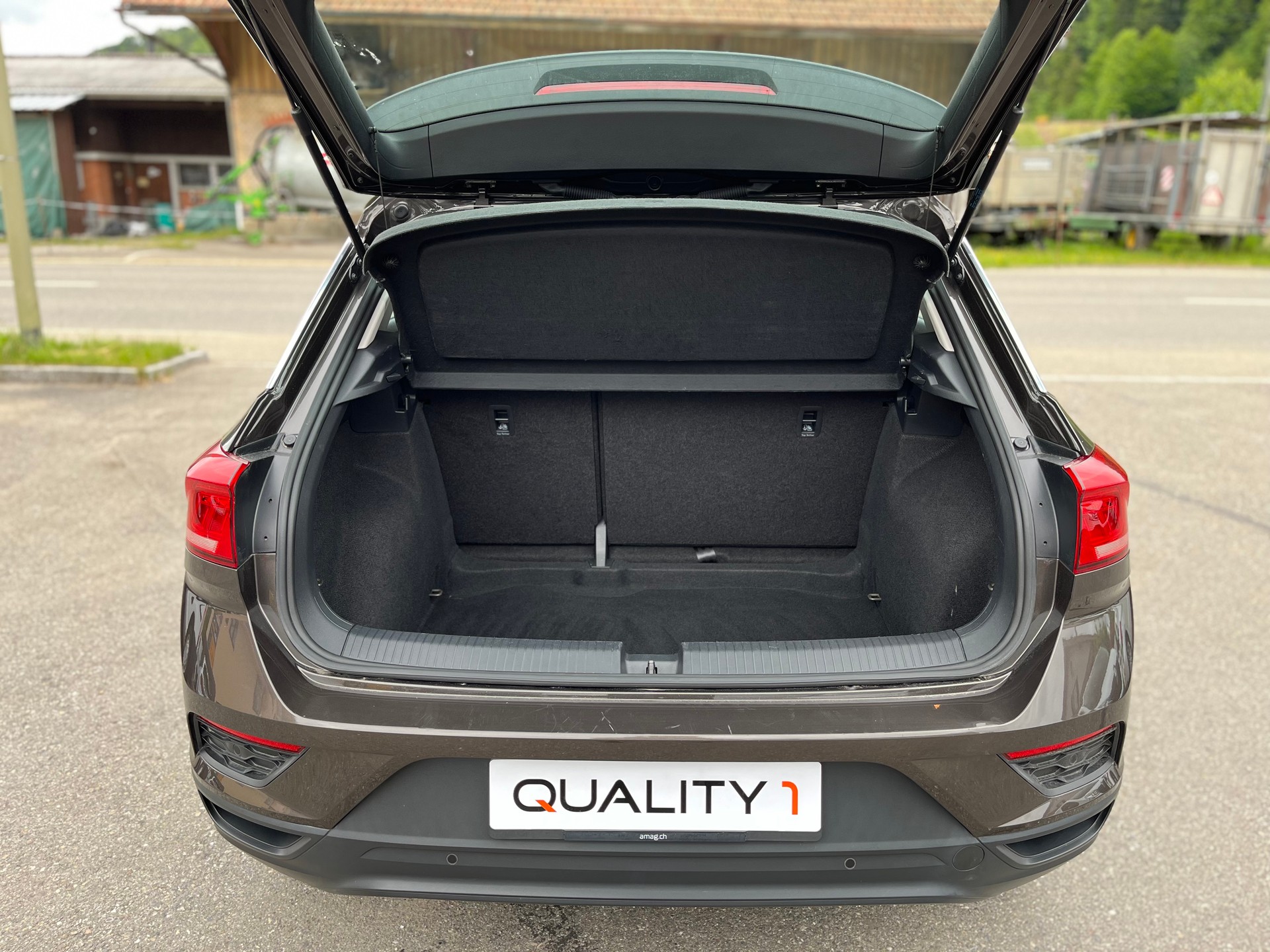 VW T-Roc 1.0 TSI Advance / Frisch ab MFK & Service / CH Fahrzeug / 12 Monate Garantie-image-4