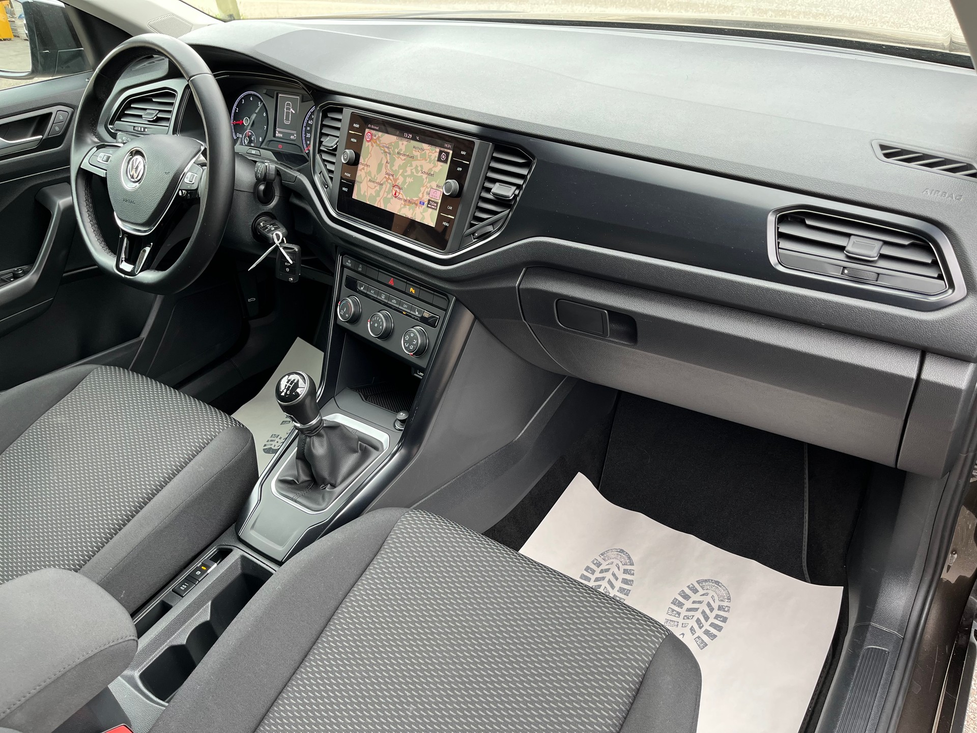 VW T-Roc 1.0 TSI Advance / Frisch ab MFK & Service / CH Fahrzeug / 12 Monate Garantie-image-14