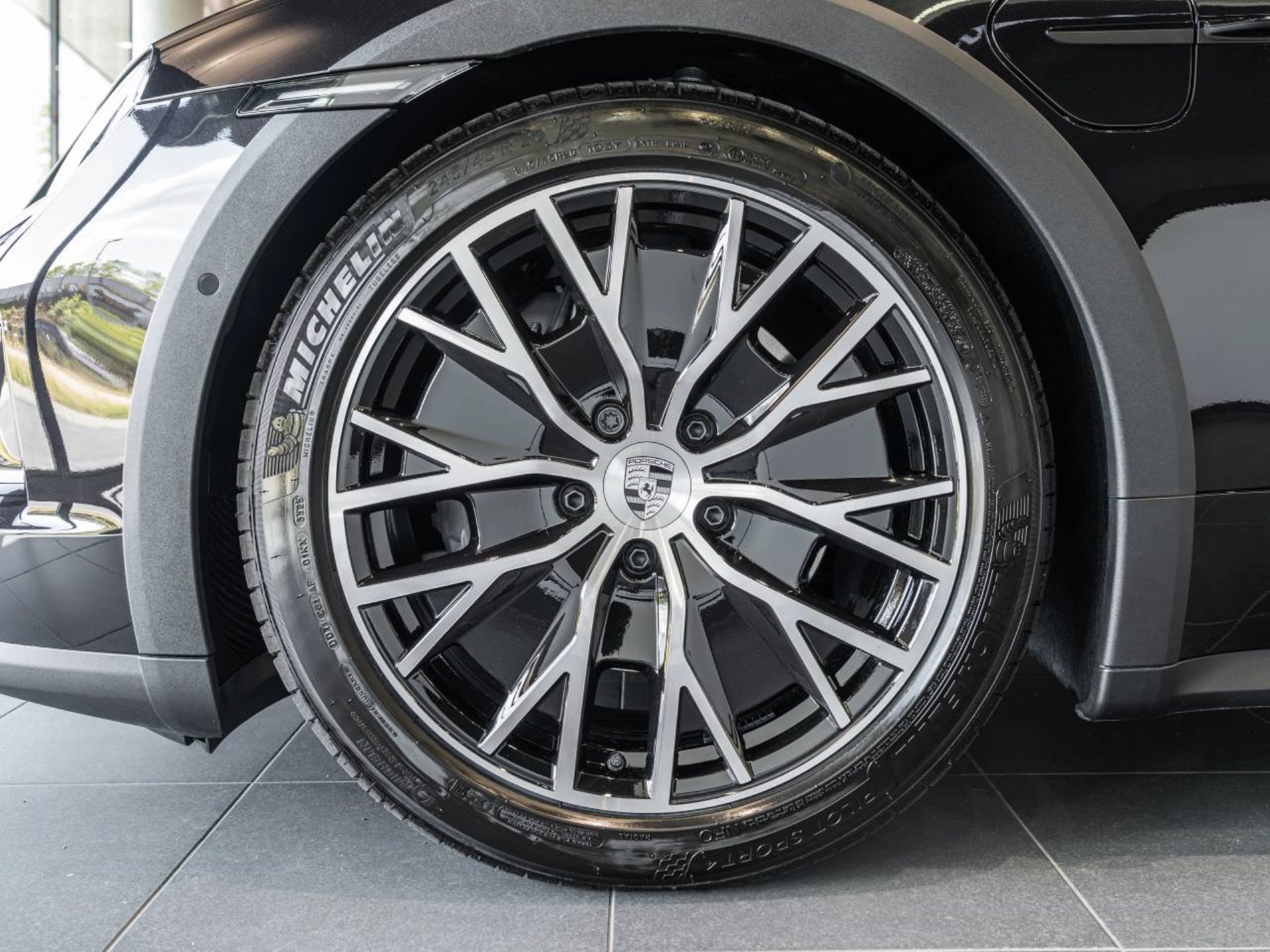 PORSCHE Taycan 4 Cross Turismo-image-29