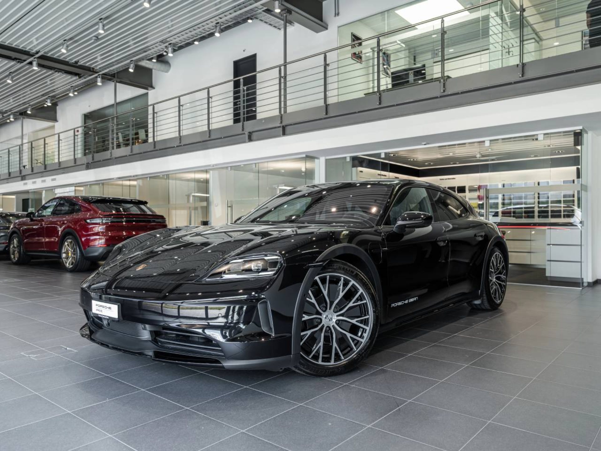 PORSCHE Taycan 4 Cross Turismo-image-8