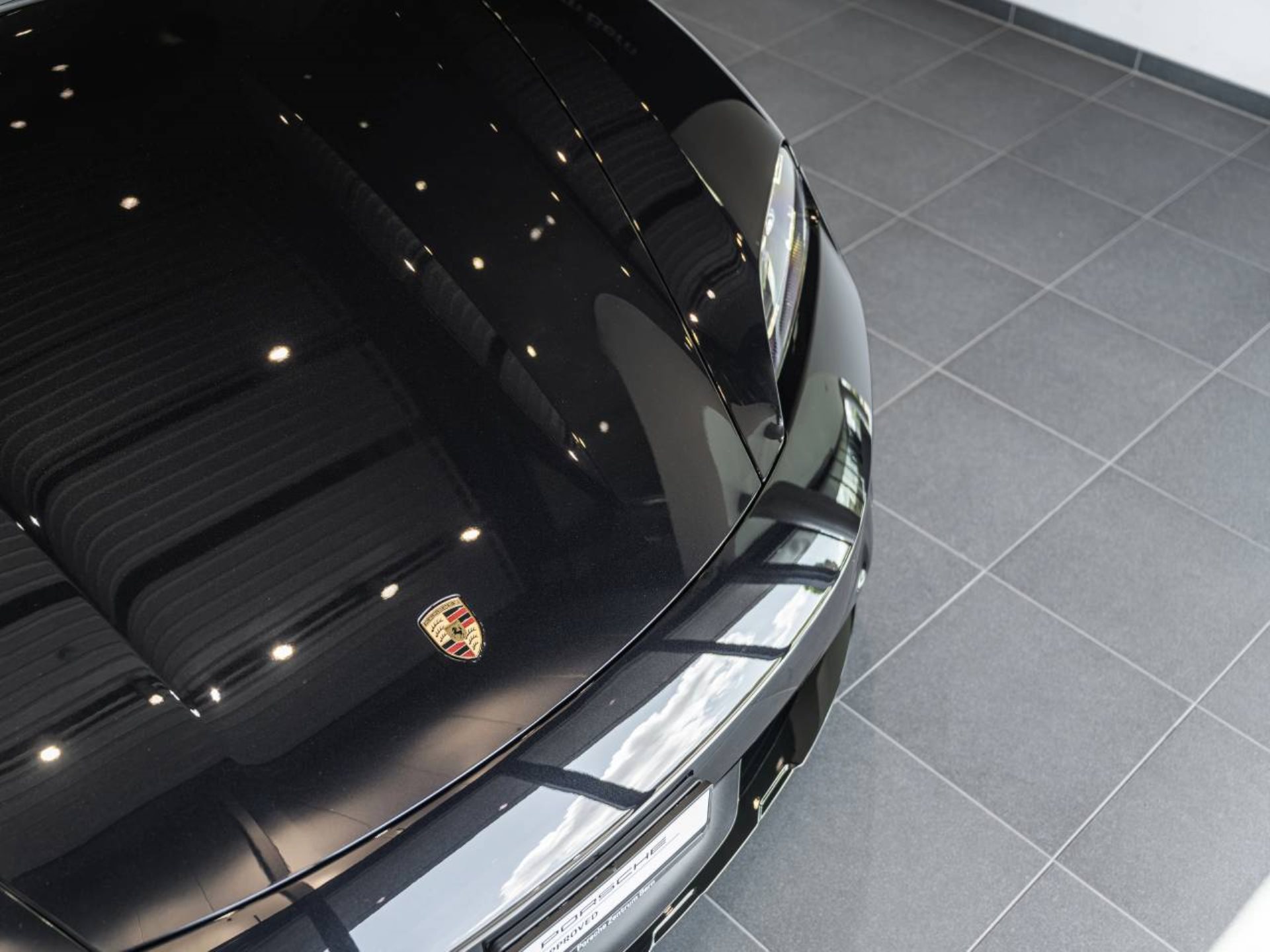 PORSCHE Taycan 4 Cross Turismo-image-23