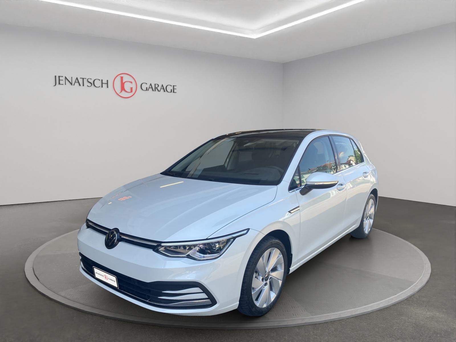VW Golf VIII 1.5 eTSI R-Line 75 Edition DSG