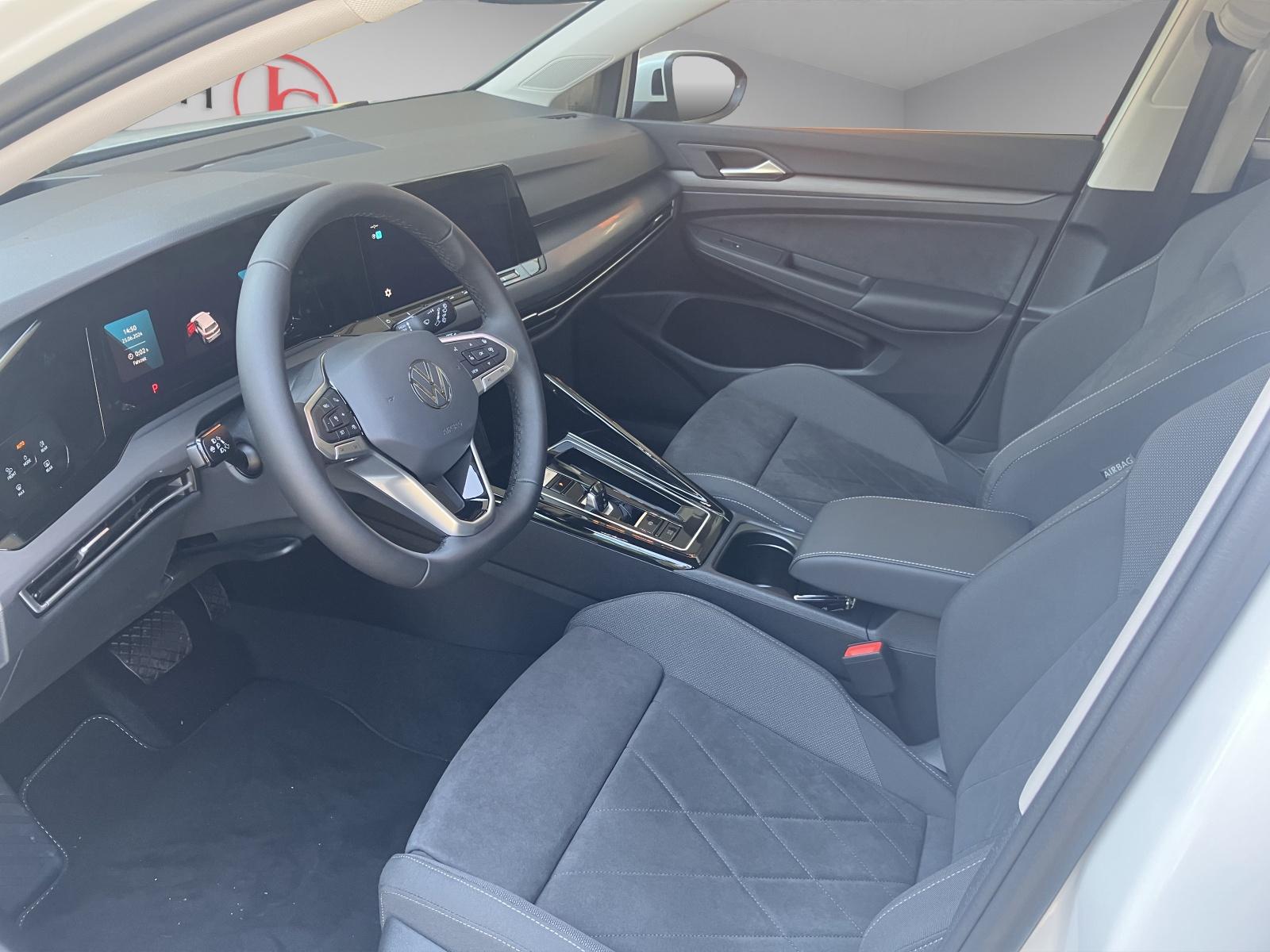 VW Golf VIII 1.5 eTSI R-Line 75 Edition DSG-image-7