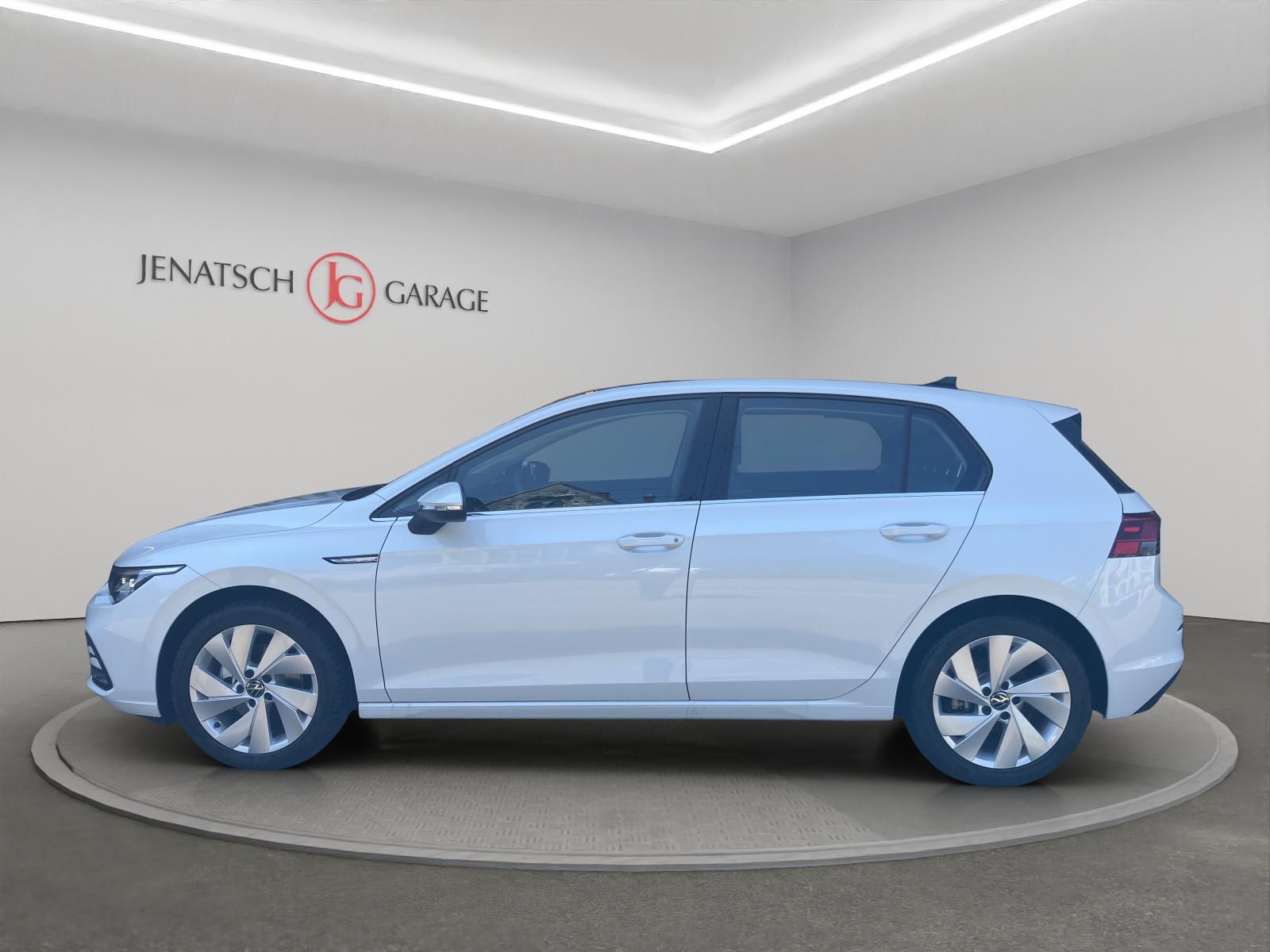 VW Golf VIII 1.5 eTSI R-Line 75 Edition DSG-showroom-element-1