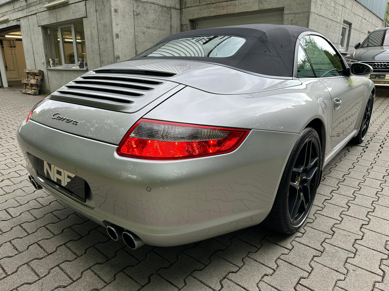 PORSCHE 911 Cabrio Carrera-image-7