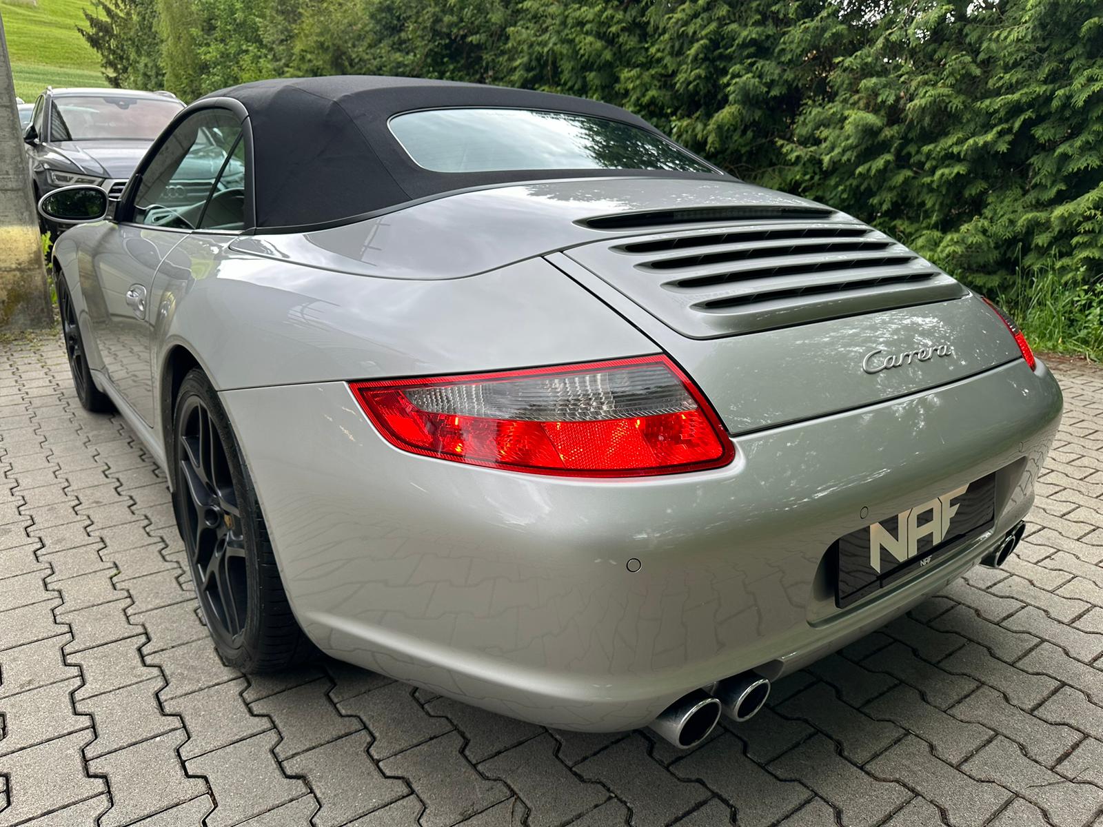 PORSCHE 911 Cabrio Carrera-image-4