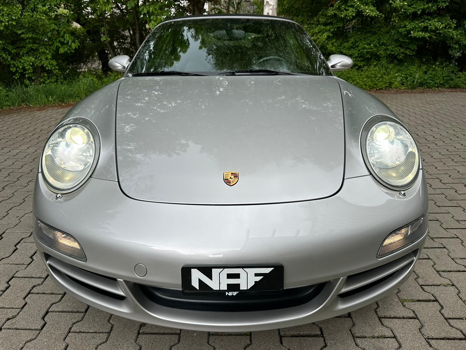 PORSCHE 911 Cabrio Carrera-image-13