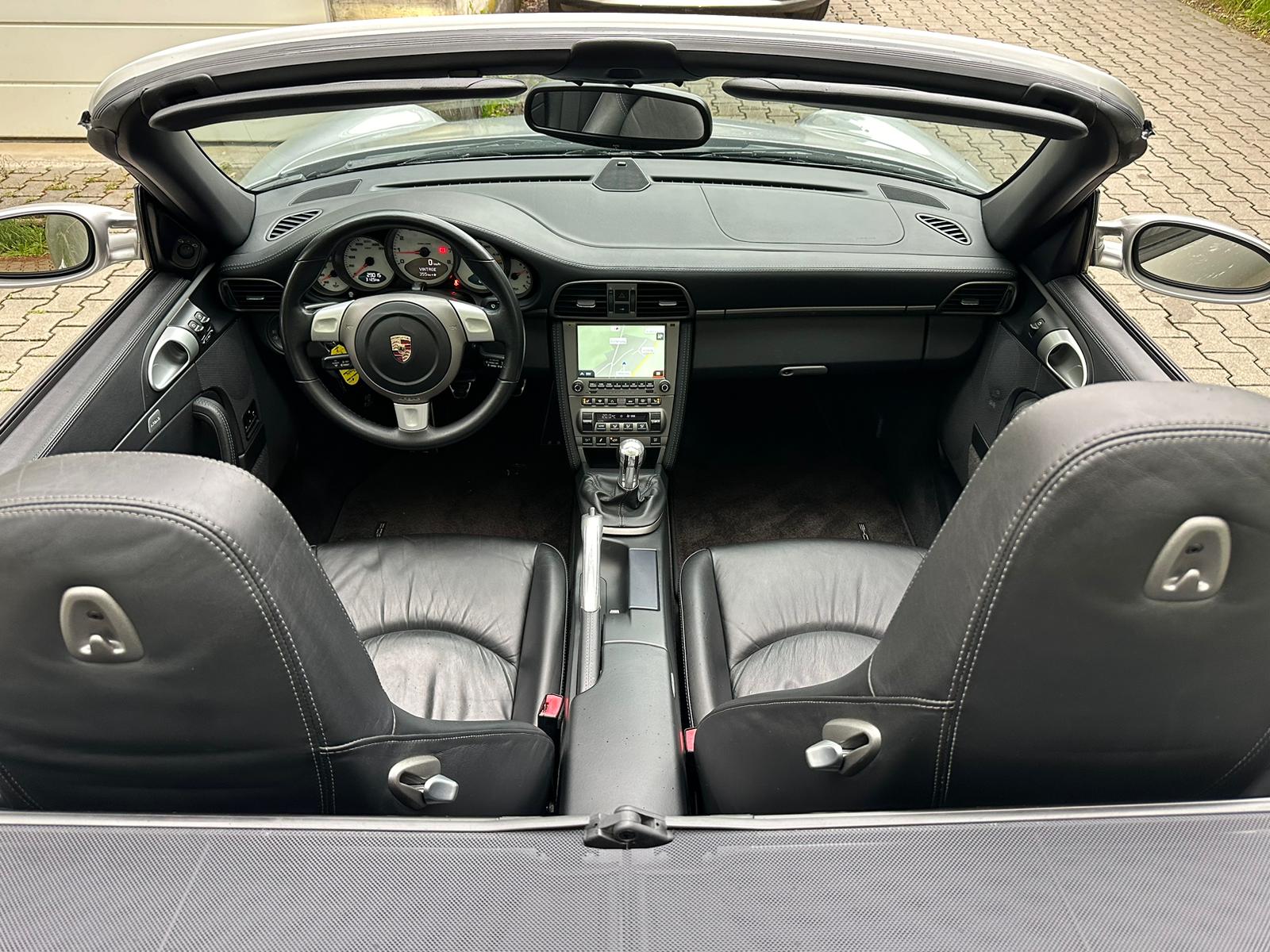 PORSCHE 911 Cabrio Carrera-image-22
