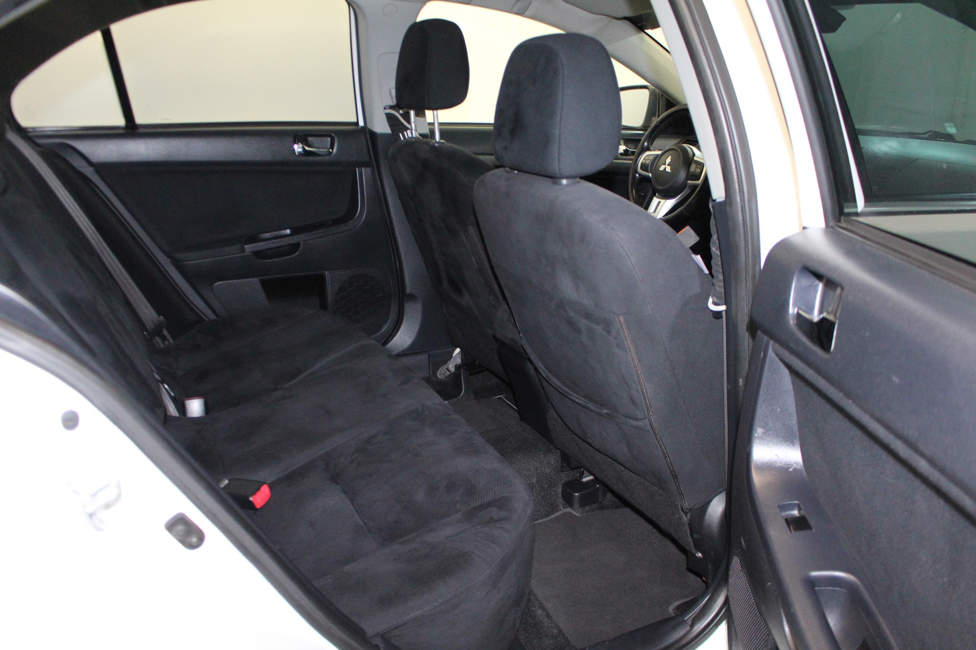 MITSUBISHI Lancer Sportback 2.0 T MIVEC Ralliart S-image-9