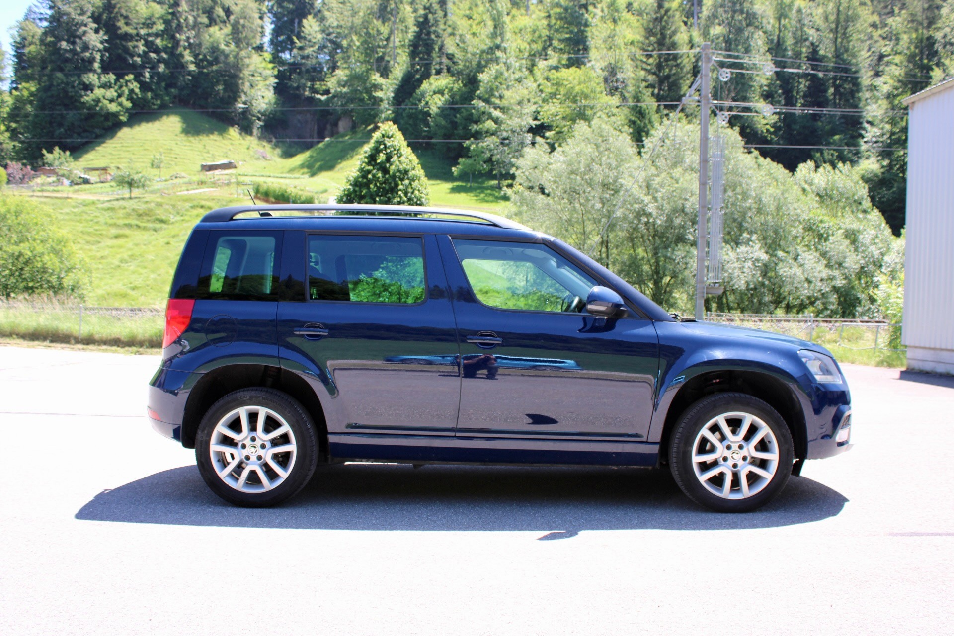 SKODA Yeti 2.0 TDI Active 4x4-showroom-element-3