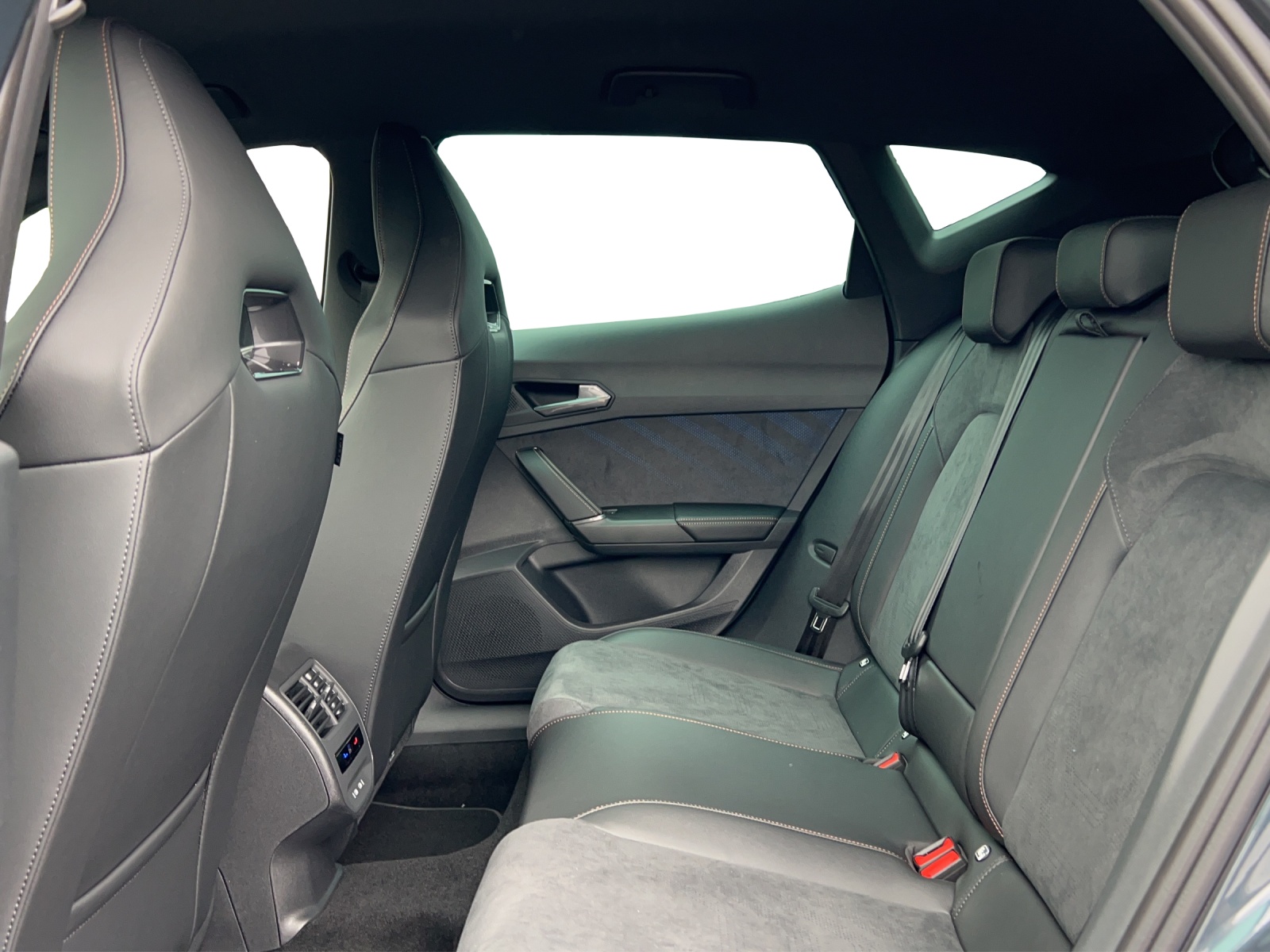 CUPRA Formentor 1.5 eHybrid VZ DSG-image-5