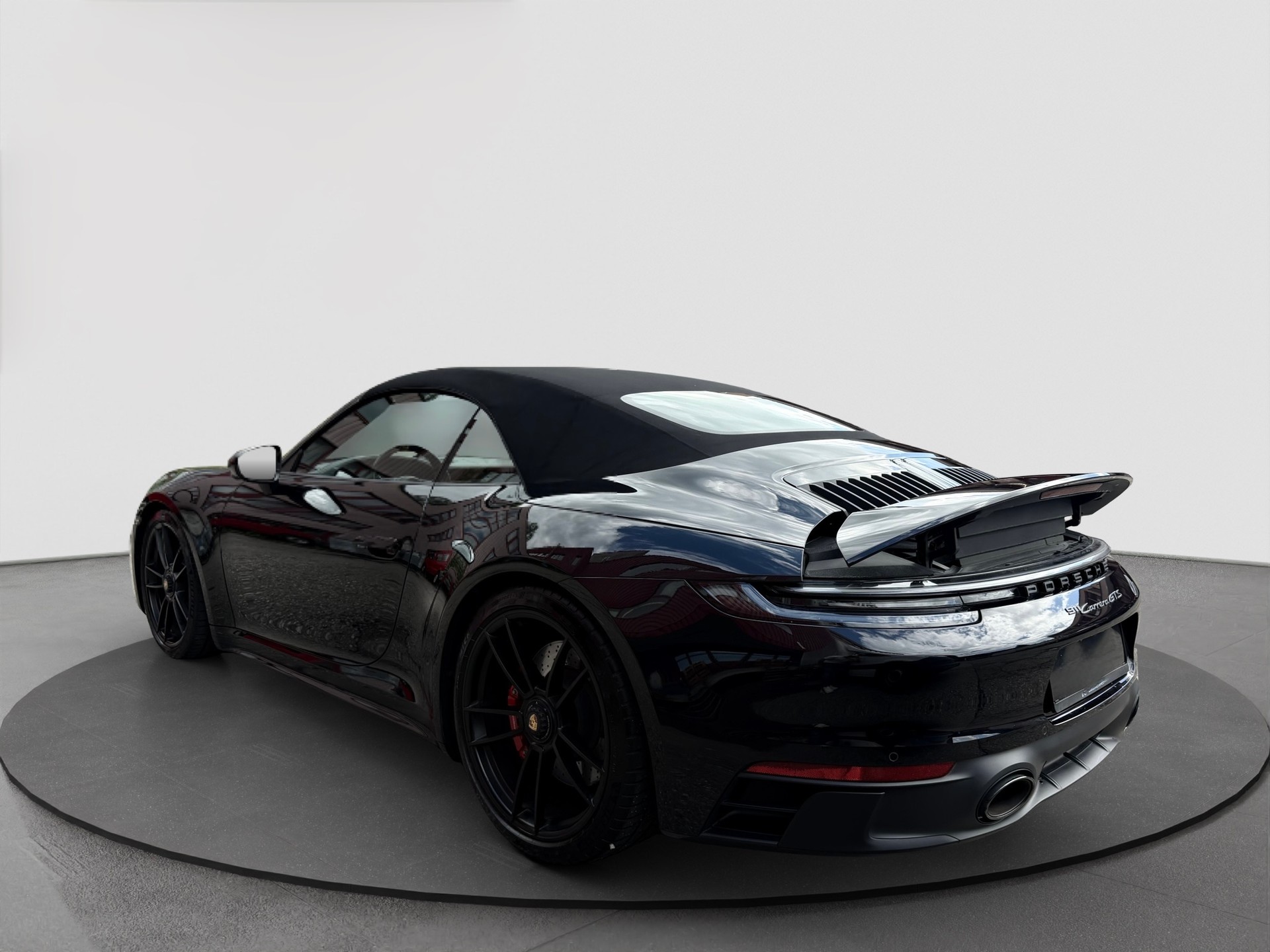 PORSCHE 911 Carrera 4 GTS Cabriolet PDK-image-2