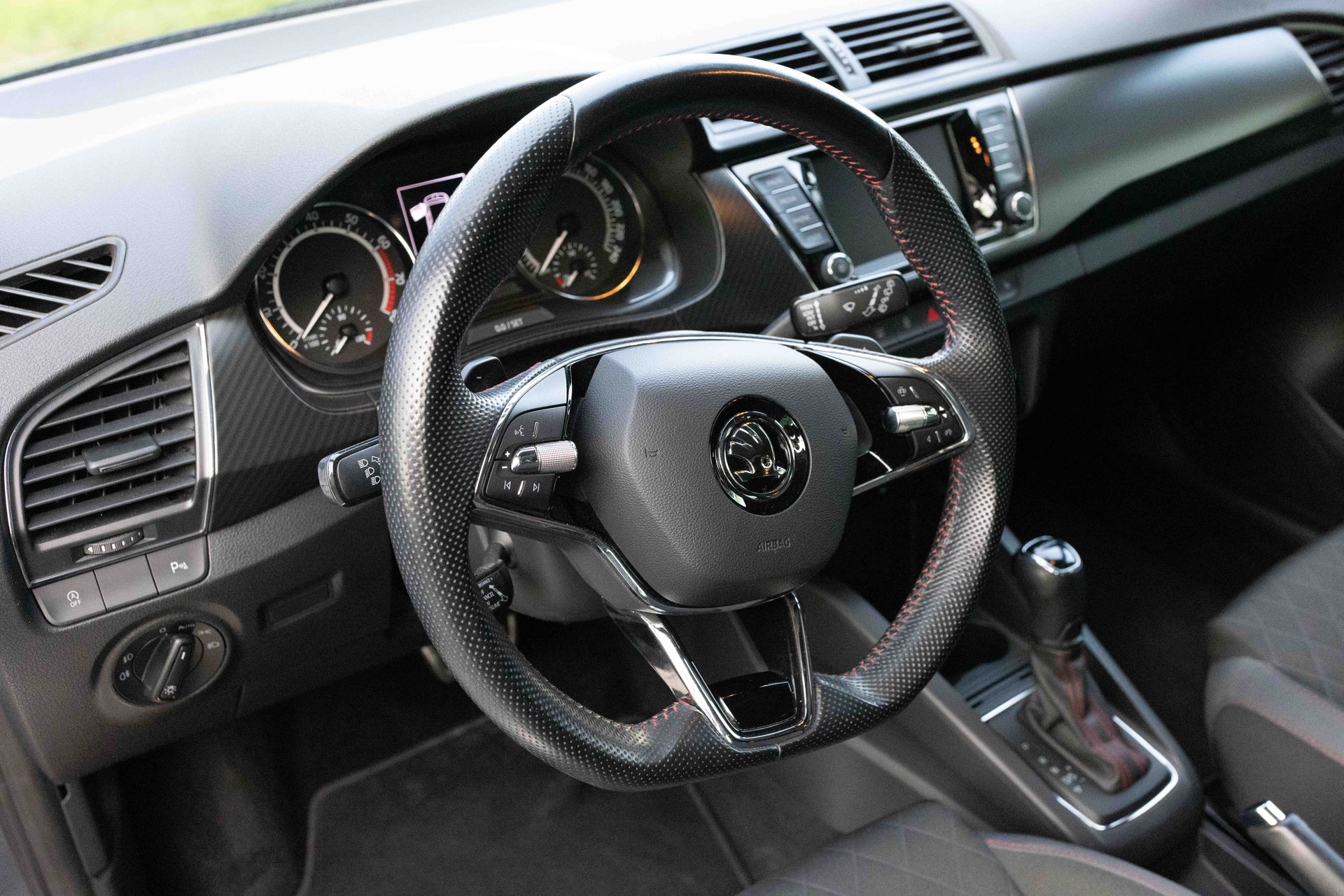 SKODA 1.0 TSI Monte Carlo DSG-image-3