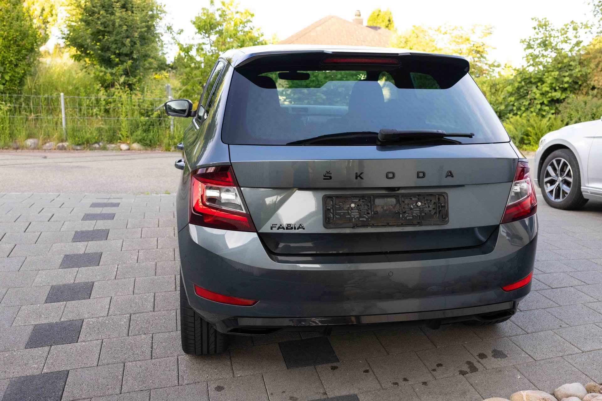 SKODA 1.0 TSI Monte Carlo DSG-image-1
