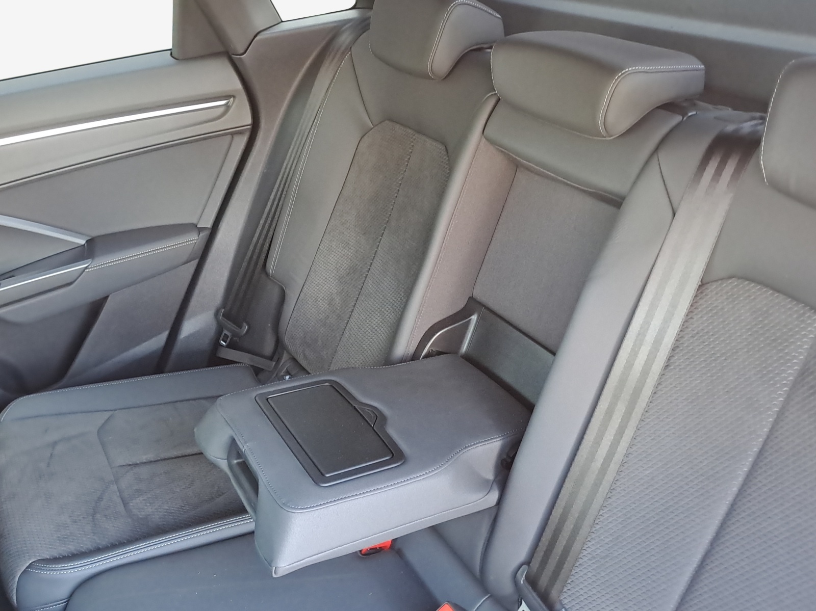 AUDI Q3 35 TFSI advanced Attraction S-tronic-image-11