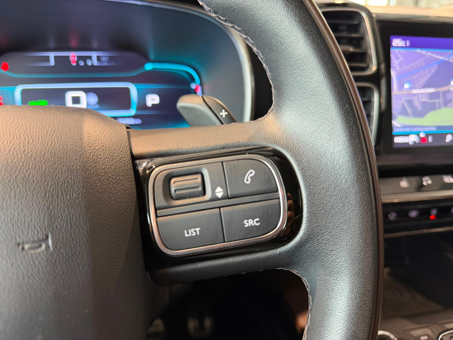 CITROEN C5 Aircross 1.6i PureTech Shine EAT8-image-14