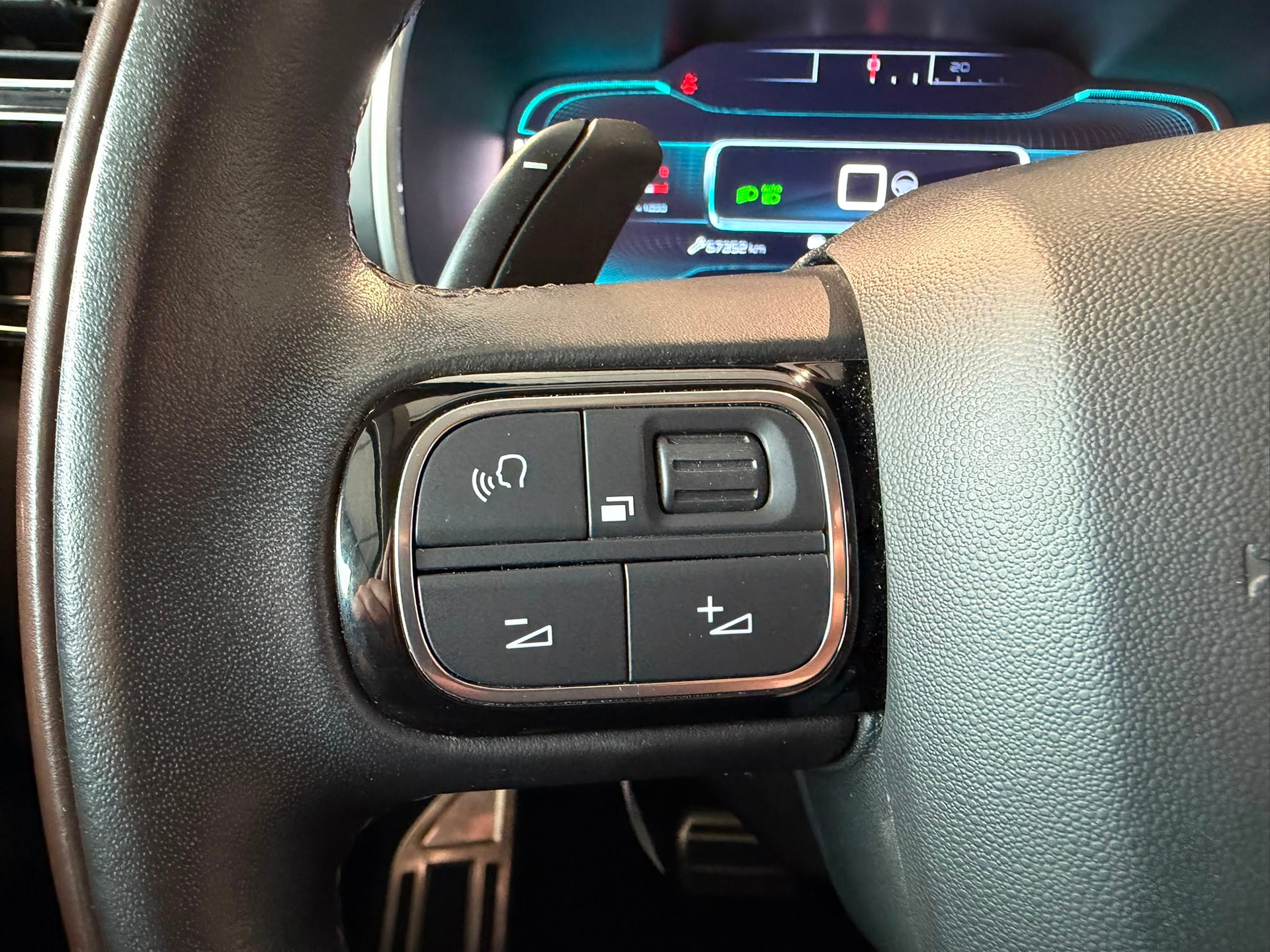 CITROEN C5 Aircross 1.6i PureTech Shine EAT8-image-13