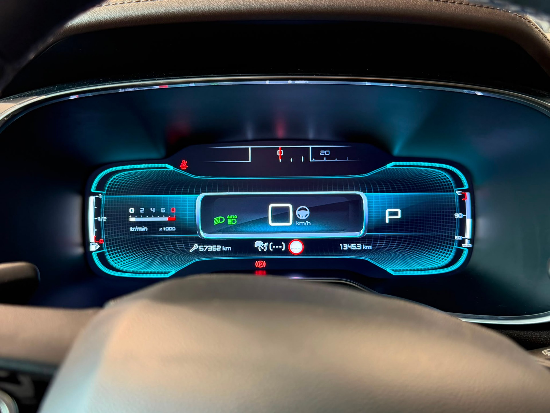 CITROEN C5 Aircross 1.6i PureTech Shine EAT8-image-12