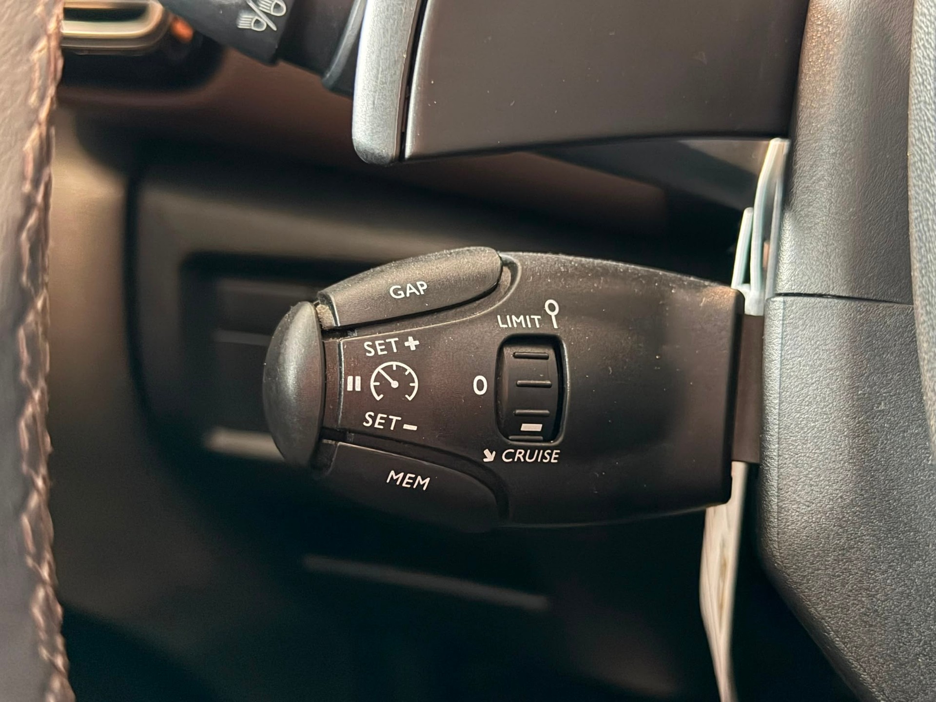CITROEN C5 Aircross 1.6i PureTech Shine EAT8-image-15