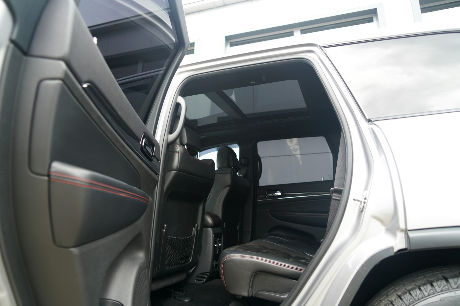 JEEP Grand Cherokee 3.0 CRD Trailhawk Automatic (CH)-image-7