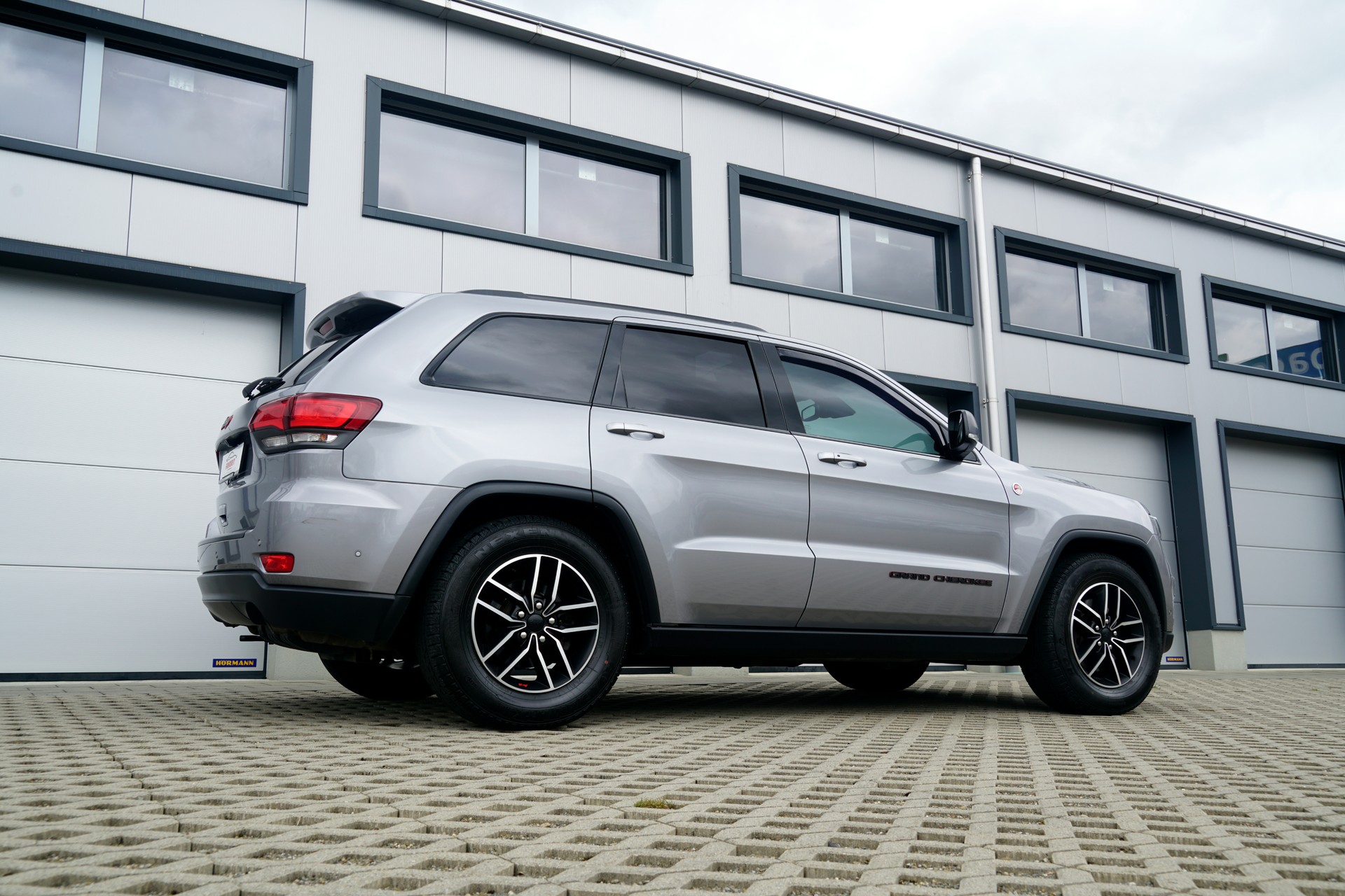 JEEP Grand Cherokee 3.0 CRD Trailhawk Automatic (CH)-image-11