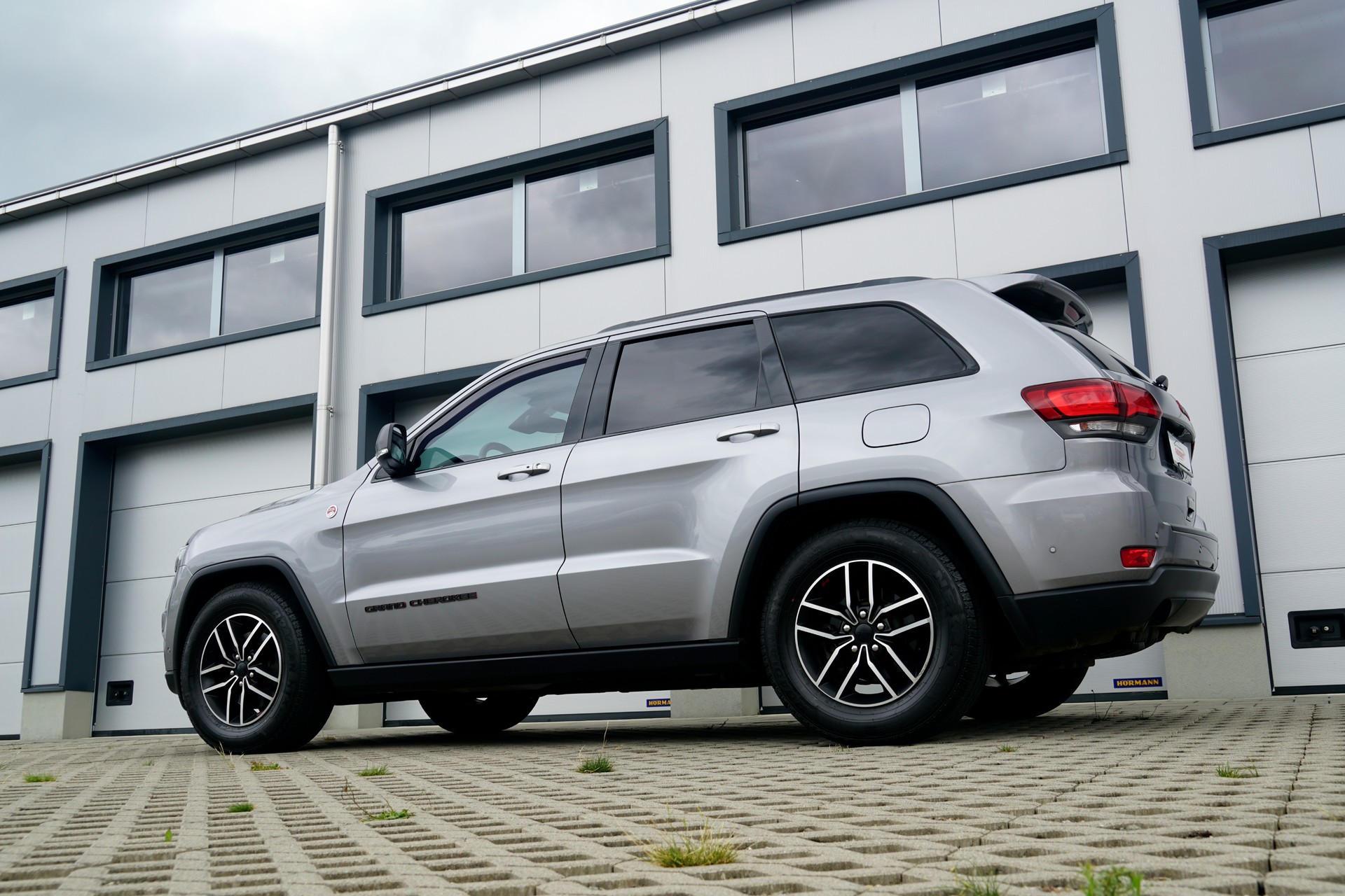 JEEP Grand Cherokee 3.0 CRD Trailhawk Automatic (CH)-image-1
