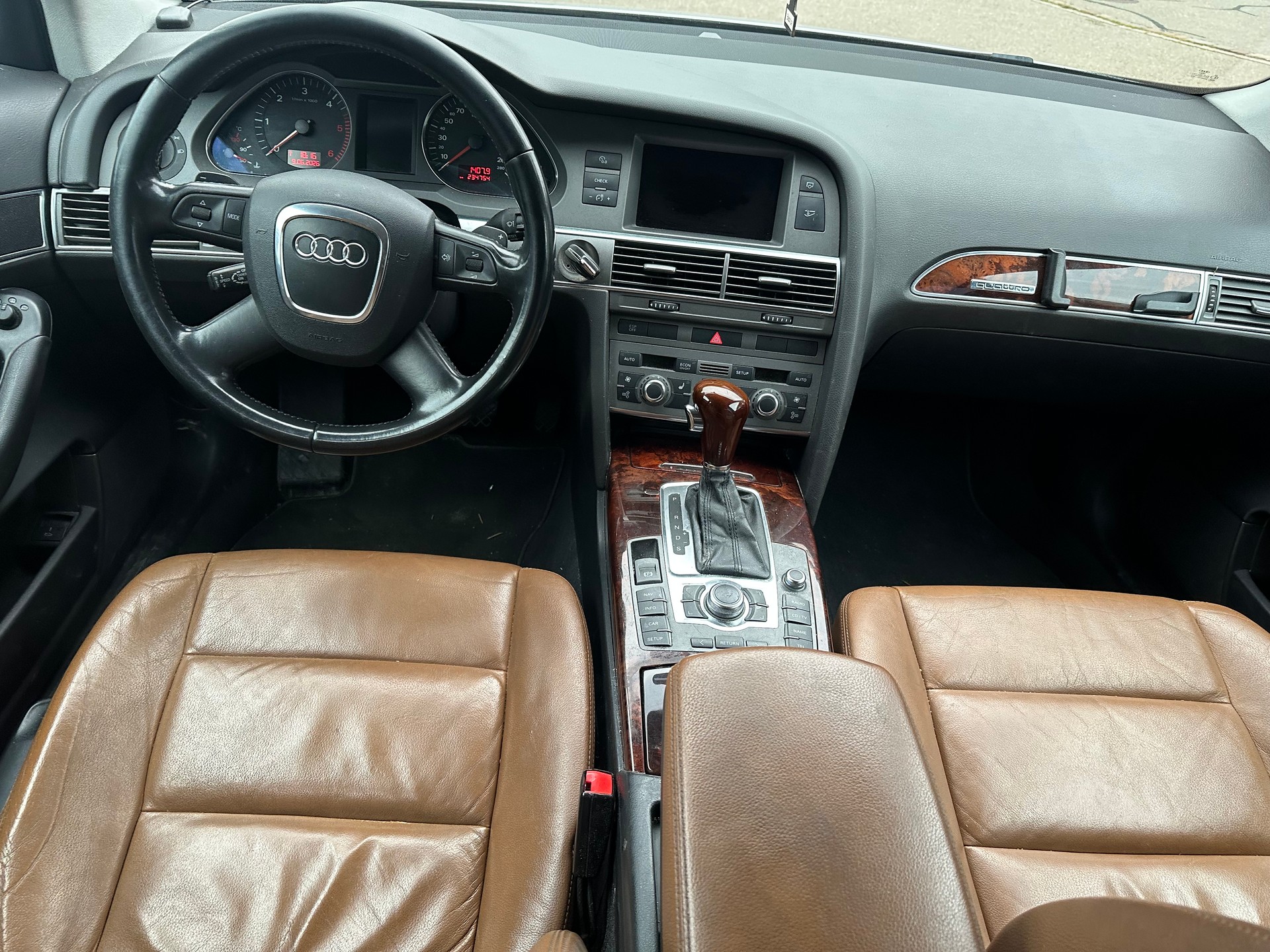 AUDI A6 Avant 3.0 V6 TDI quattro-image-7
