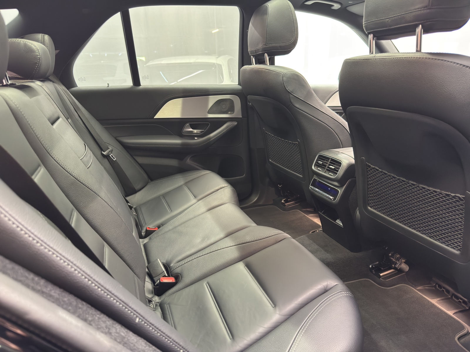 MERCEDES-BENZ GLE 400 d AMG Line 4Matic-image-9