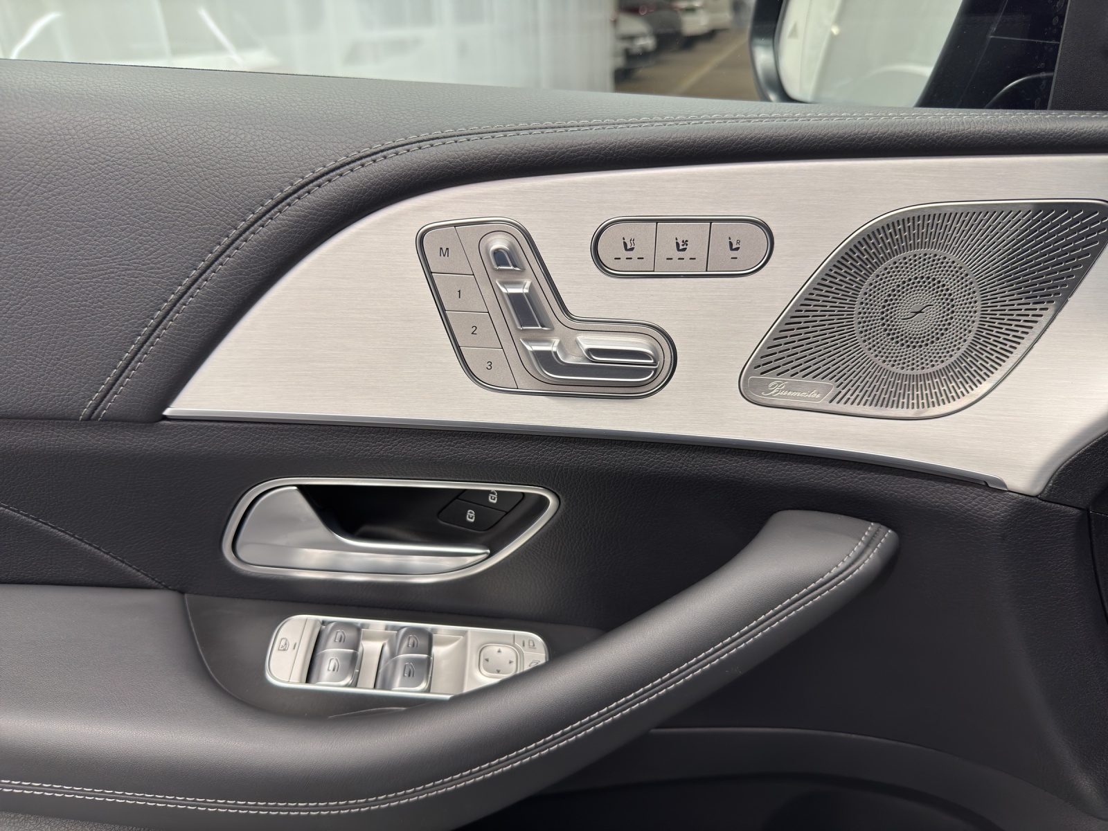 MERCEDES-BENZ GLE 400 d AMG Line 4Matic-image-14