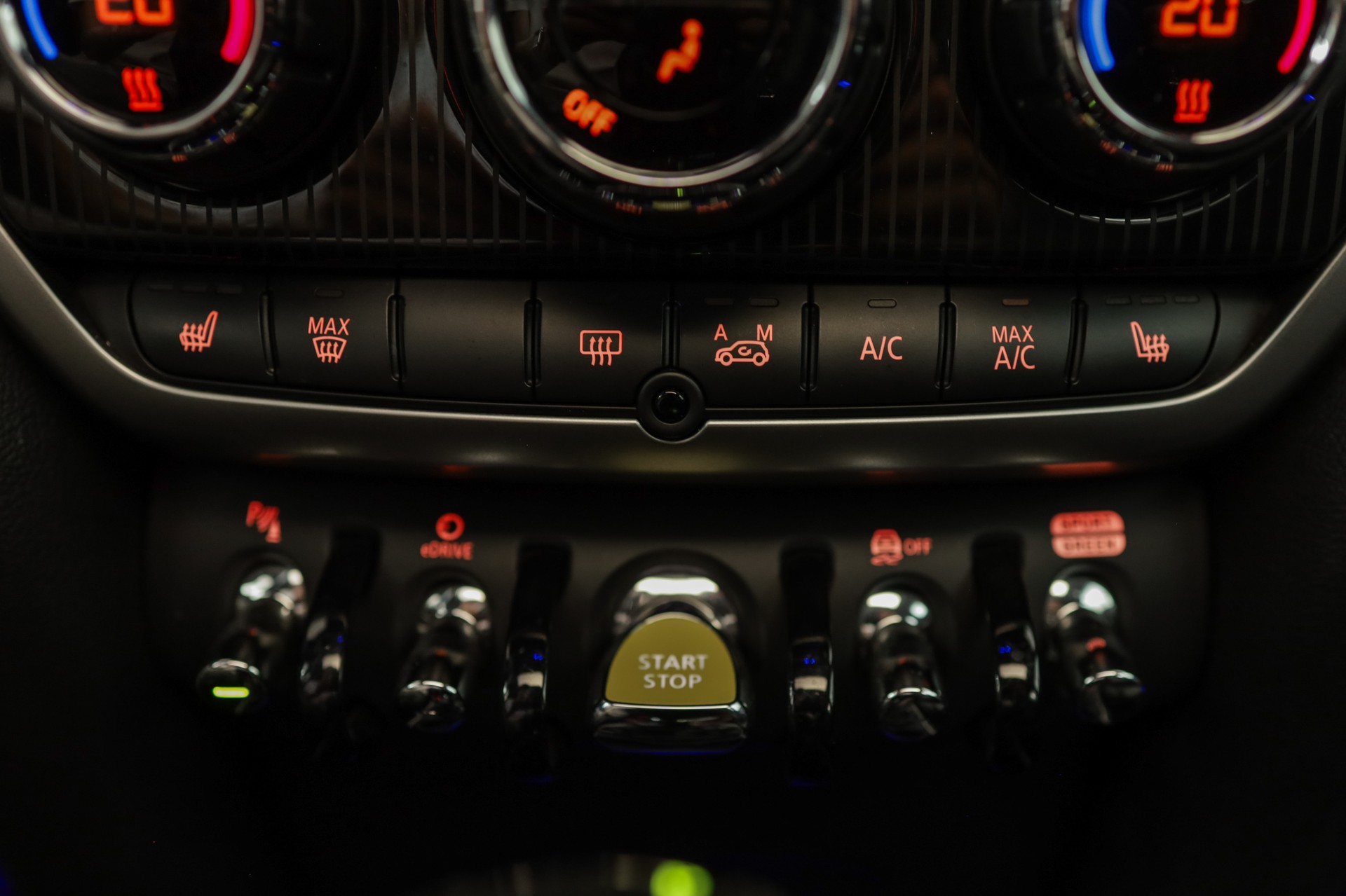 MINI Countryman Cooper SE Trafalgar ALL4 PHEV Steptronic-image-18