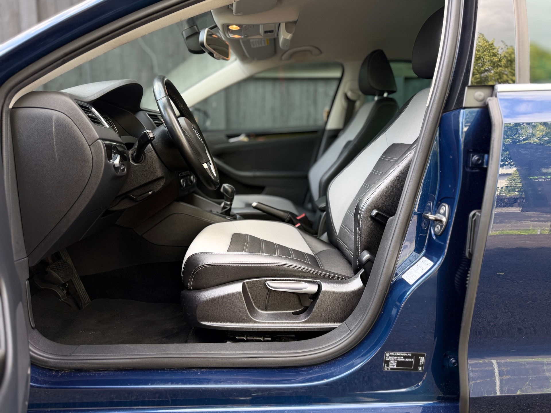 VW Jetta 2.0 TDI Highline DSG-image-7