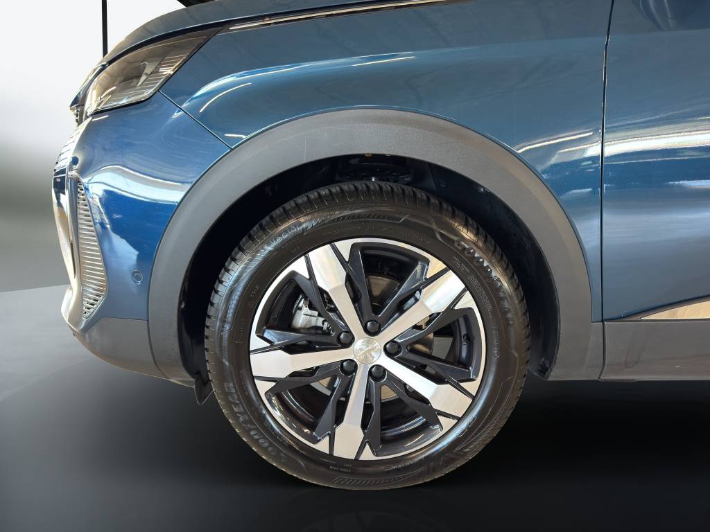PEUGEOT 3008 1.2 PureTech Allure Pack EAT8-image-15