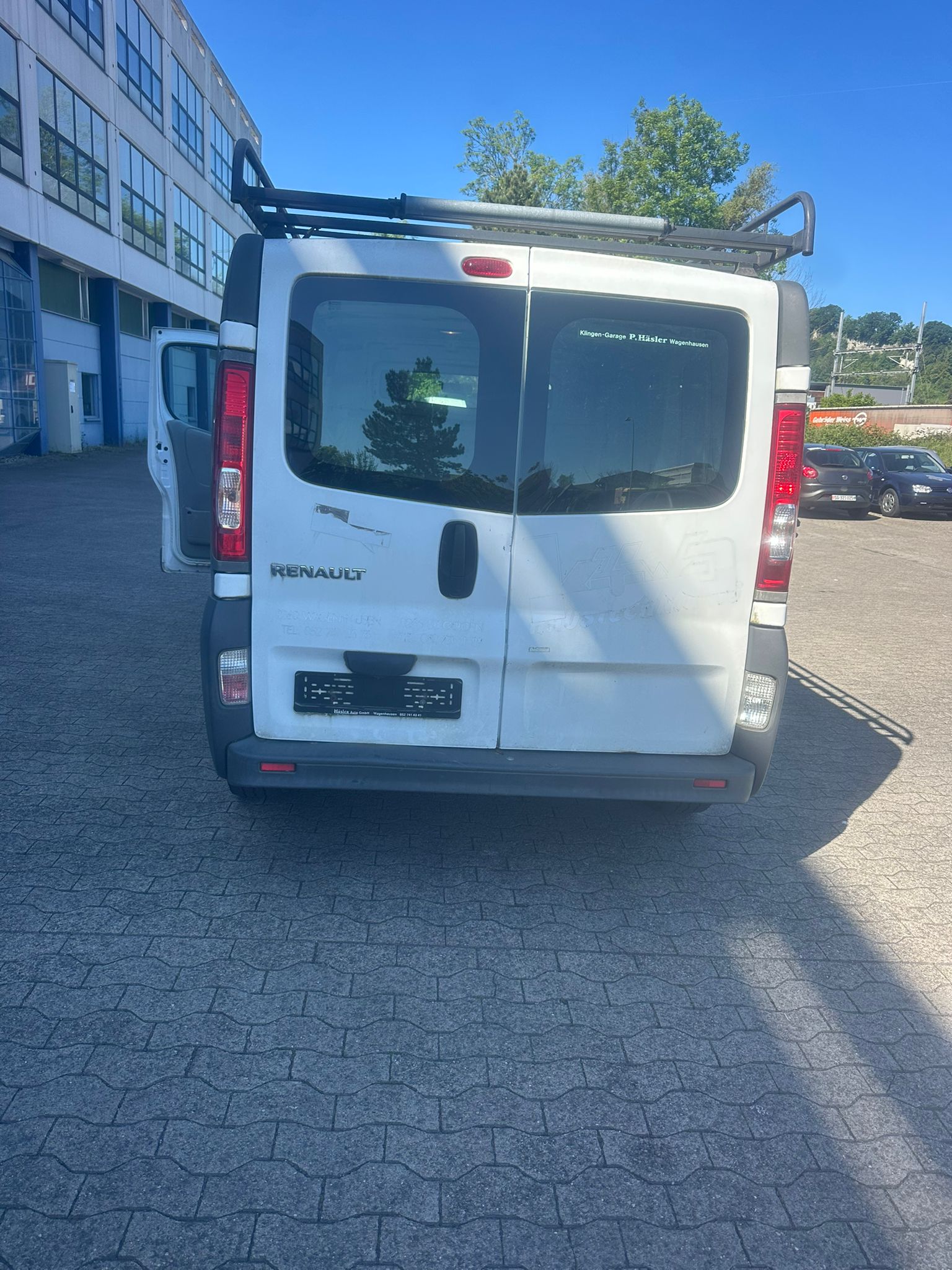 RENAULT Trafic 2.0 dCi 115 2.9t L2H1-image-2
