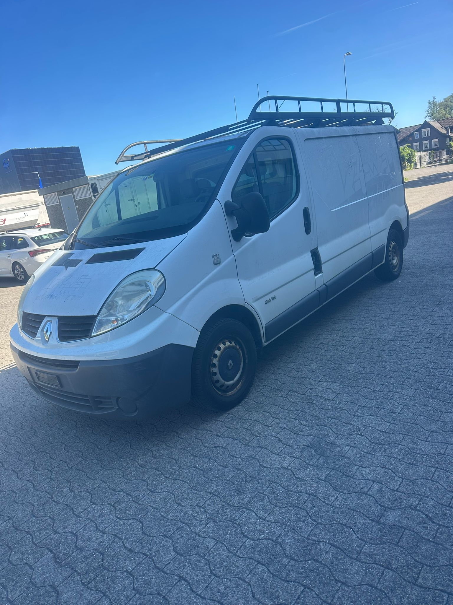 RENAULT Trafic 2.0 dCi 115 2.9t L2H1-image-1