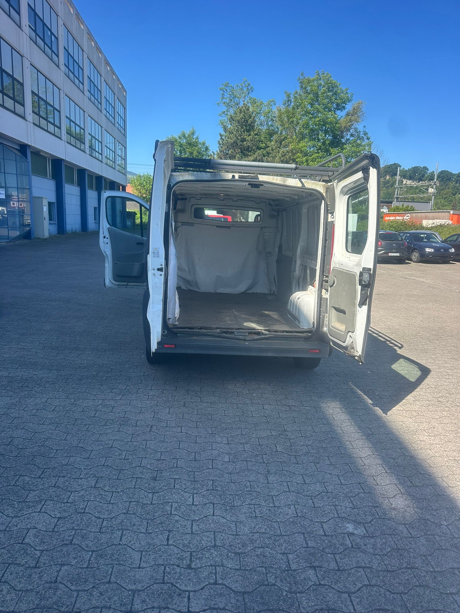 RENAULT Trafic 2.0 dCi 115 2.9t L2H1-image-5