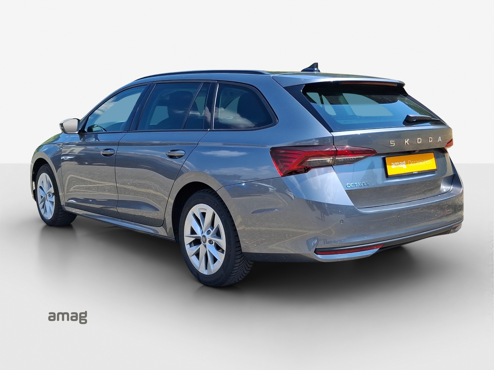 SKODA Octavia Combi 1.5 TSI mHEV DSG Dynamic-image-2